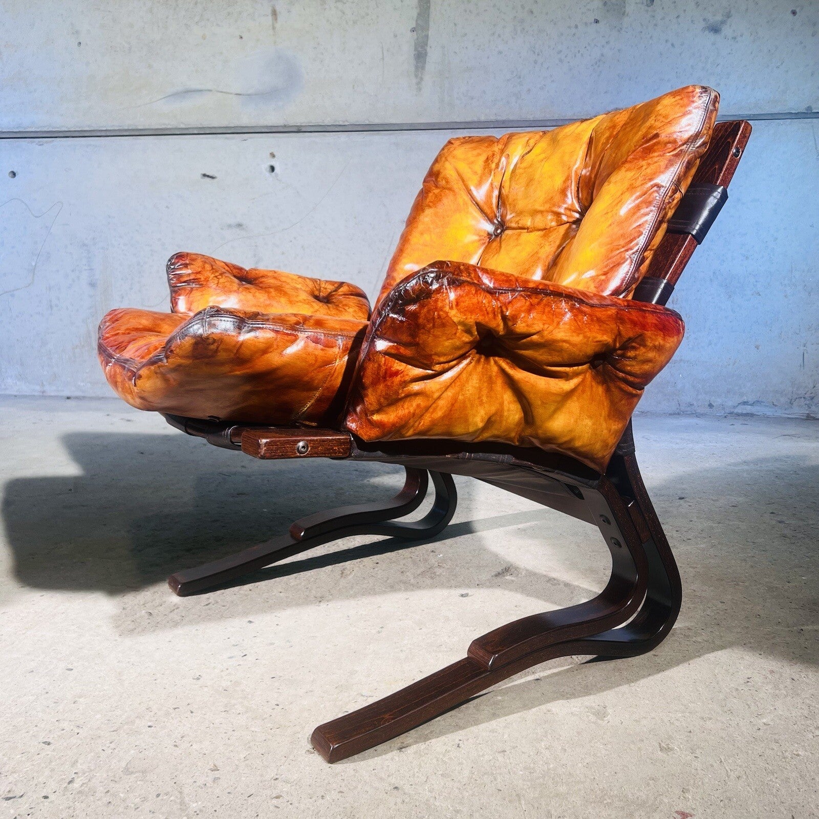 Pair of Vintage Norwegian Mid C Tan Leather Armchairs by Oddvin Rykke