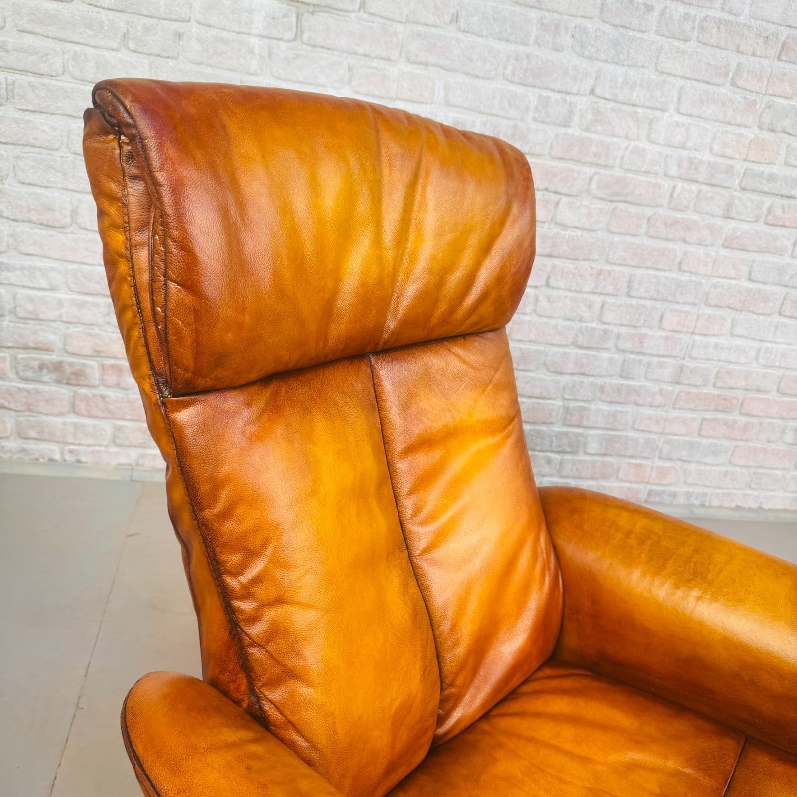 Vintage Pair of Danish High Back Swivel Recliner Chairs – Light Tan Leather