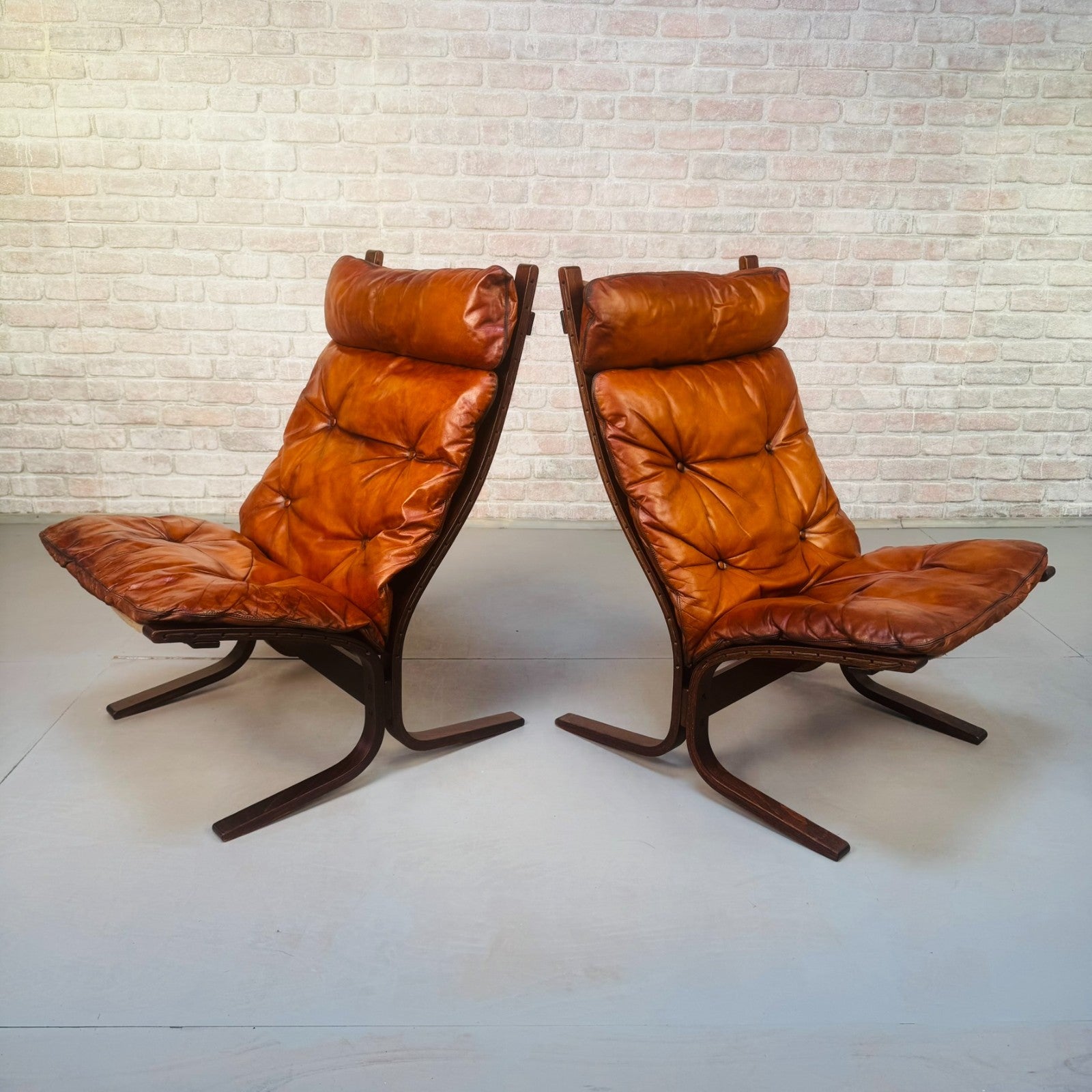 Pair of 1970s Westnofa Siesta High Back Lounge Chairs by Ingmar Relling