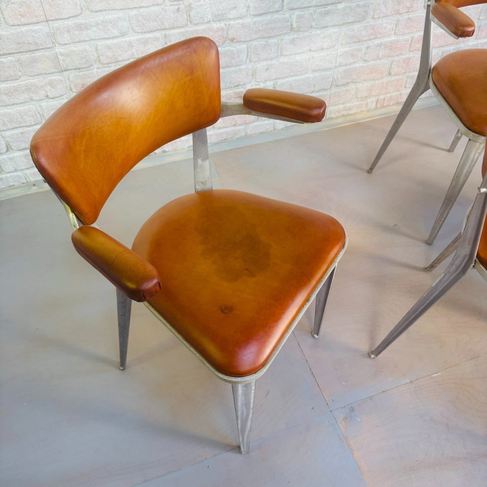 Set of 10 Ernest Race BA3 Dining Chairs – Tan Leather Mid-Century Modern Icons