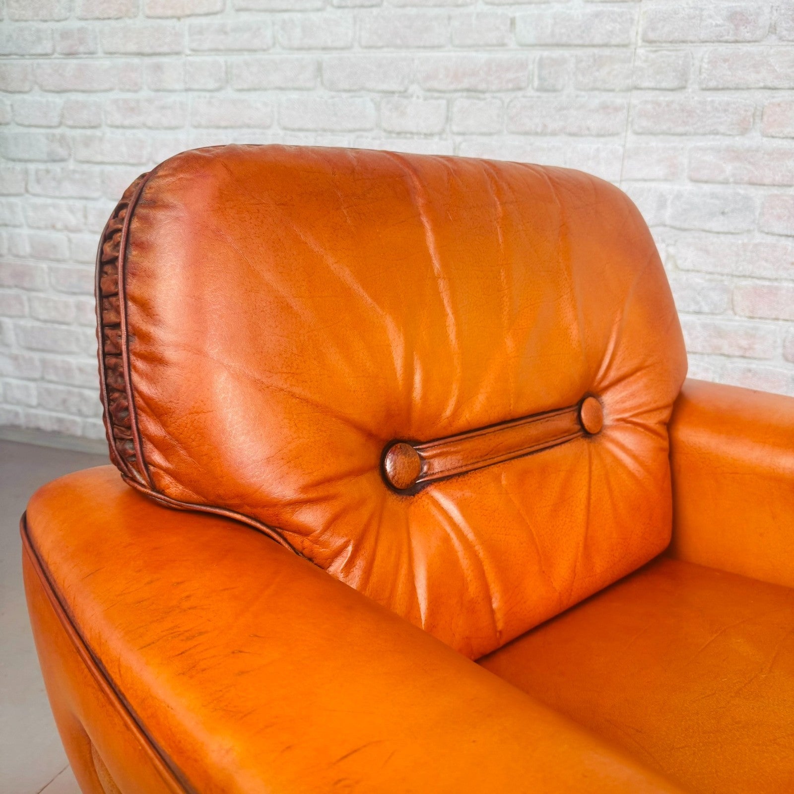 Pair of Elegant Danish Tan Leather Lounge Chairs