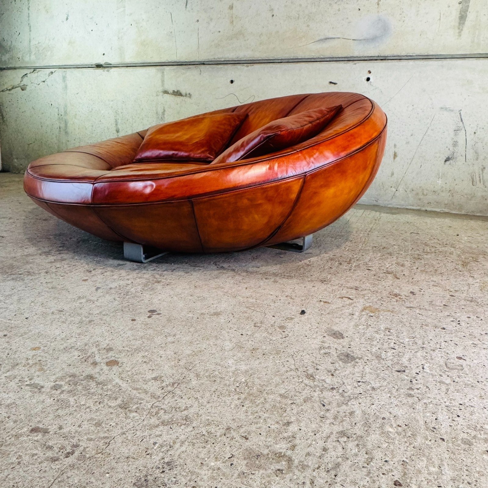 DS-152 Oval Swiss De Sede Two-Seater Tan Leather Sofa - Circa 2000