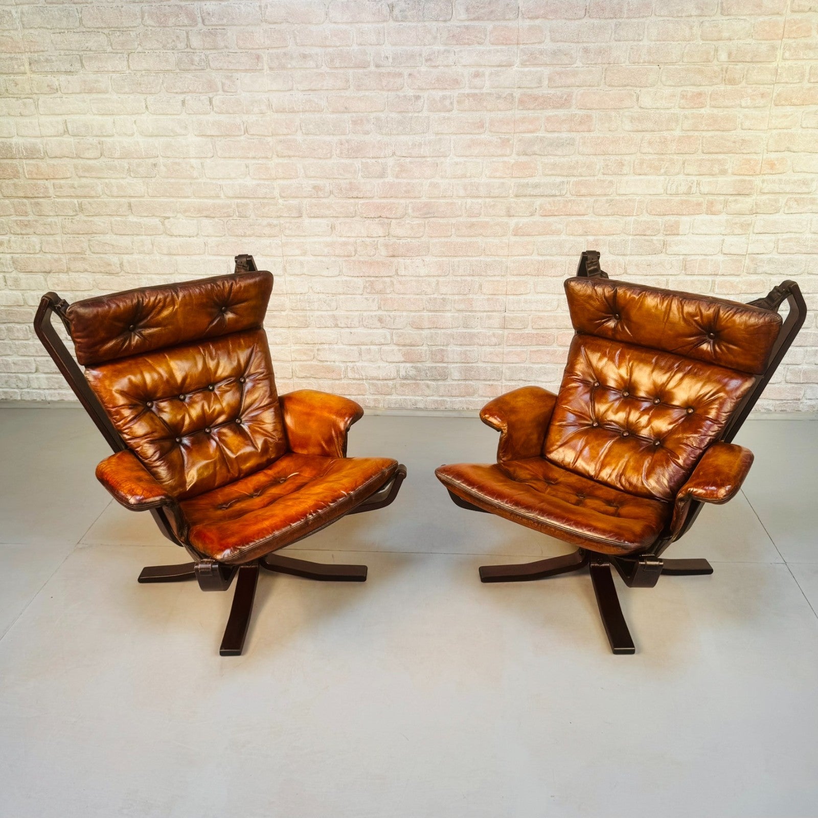 Pair Vintage Trygg Mobler Superstar Chairs Sigurd Resell Tan Leather