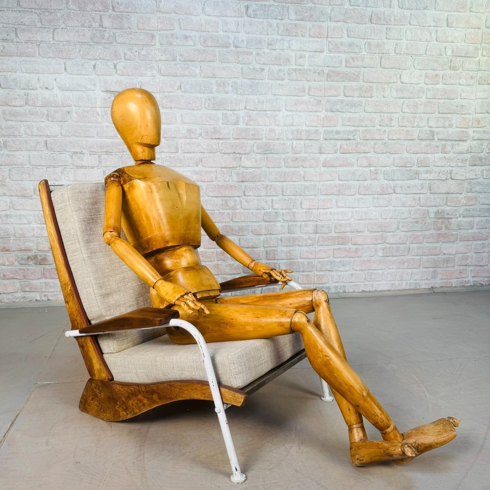 Mid-Century Armchair in the Style of Jean Prouvé “Kangourou”