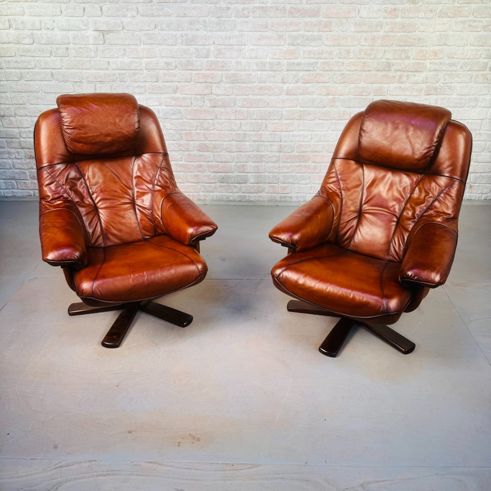 Pair Vintage Danish Tan Leather Reclining Swivel Chairs Mid Century Lounge Chair