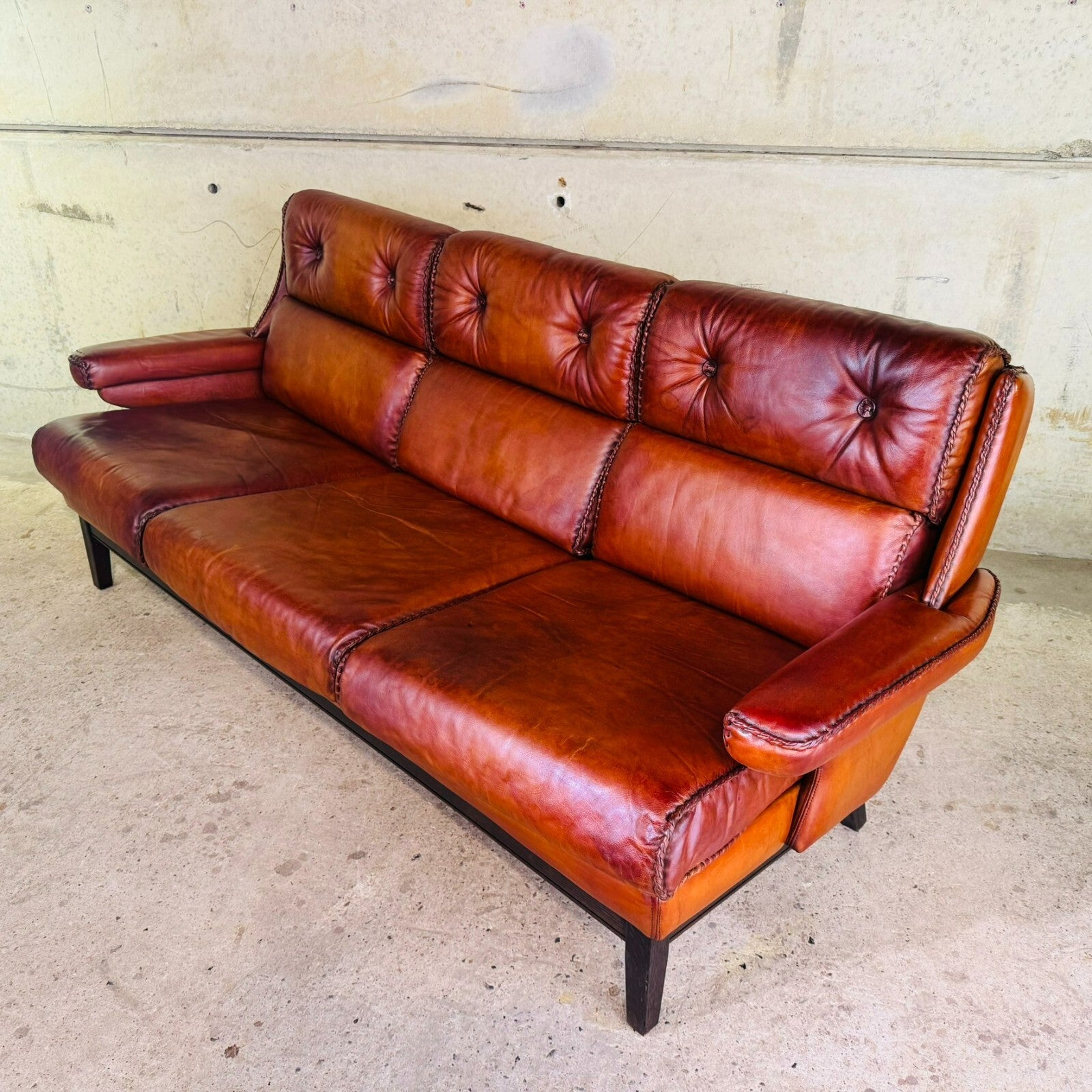 1970s Vintage Danish Long Three-Seater Cognac Leather Sofa – High Back