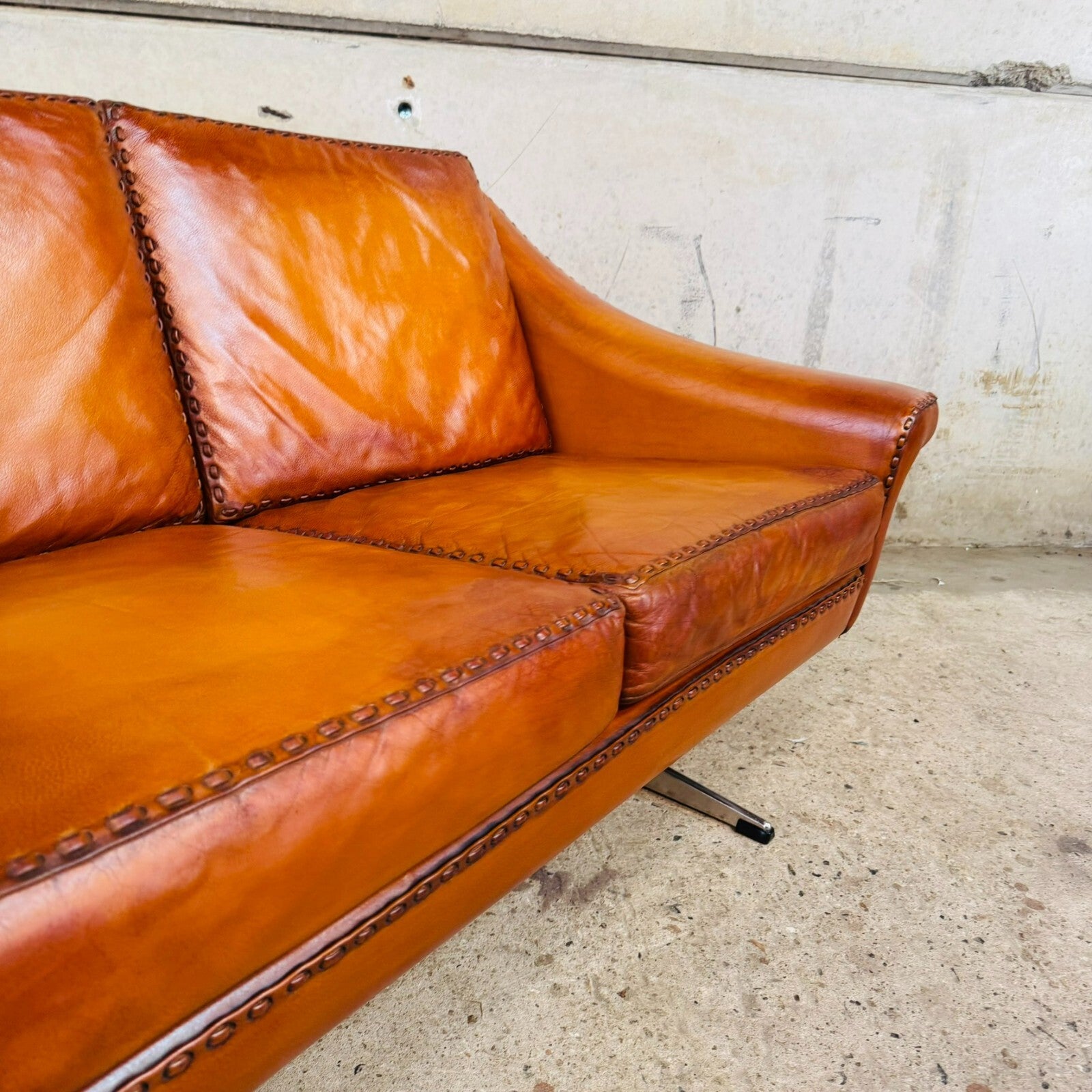 1970s "Matador" Two-Seater Light Tan Leather Sofa by Aage Christiansen