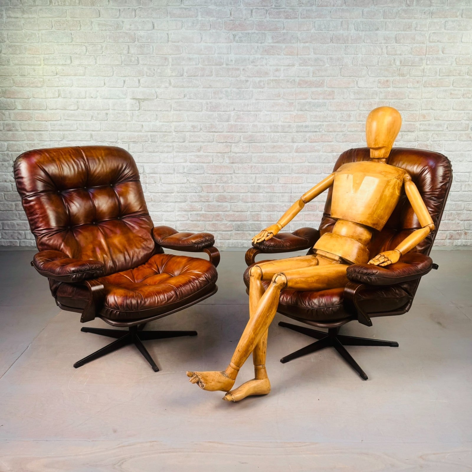 Pair of Vintage Danish Tan Leather Swivel Chairs Stylish