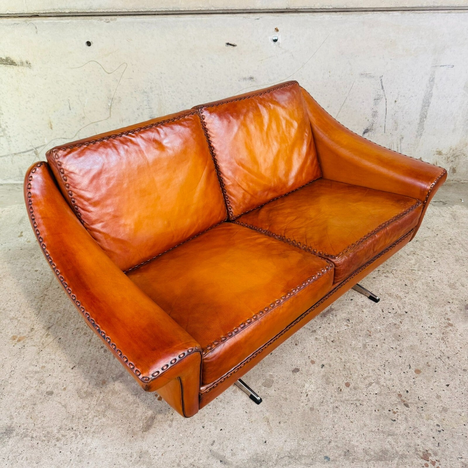 1970s "Matador" Two-Seater Light Tan Leather Sofa by Aage Christiansen