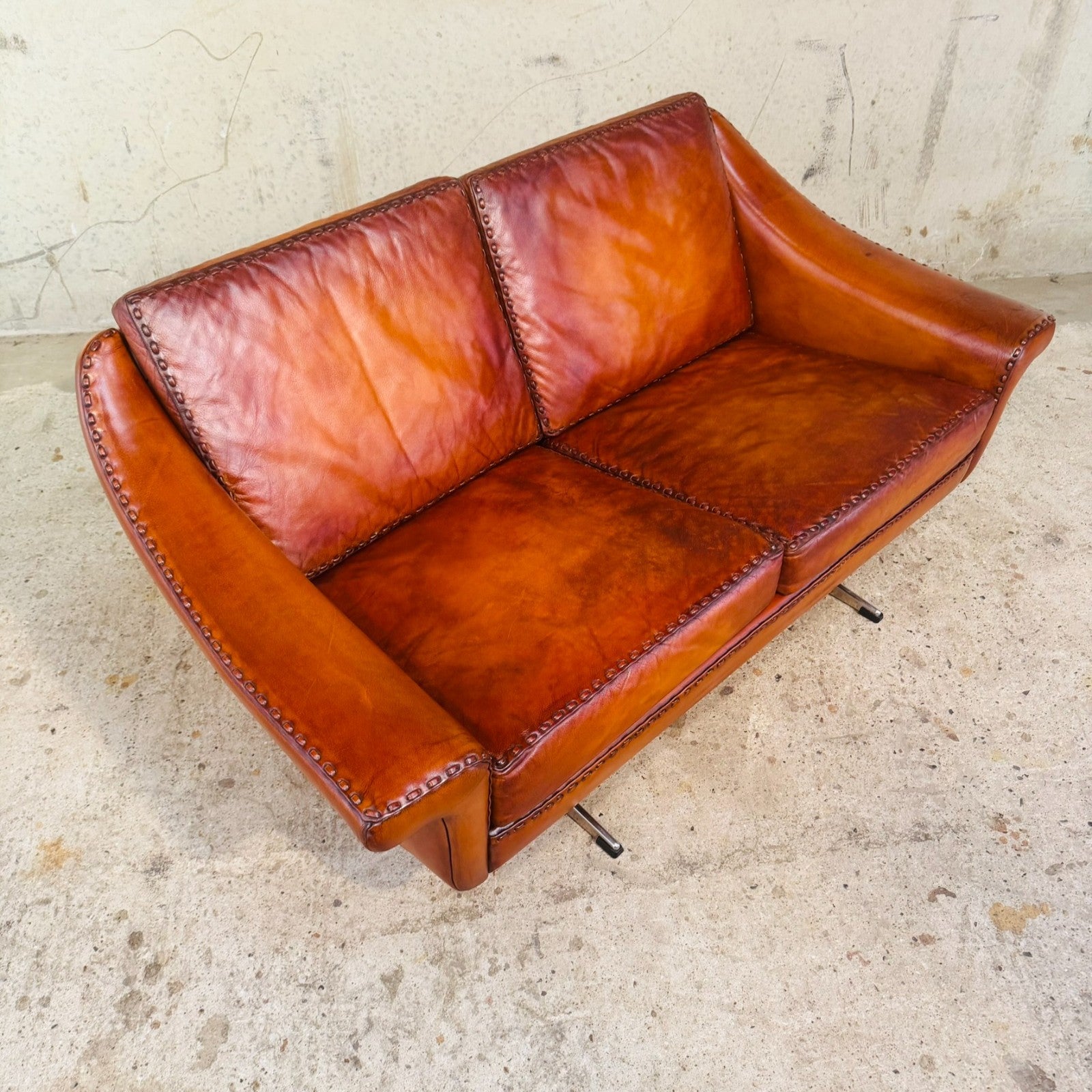 1970s "Matador" Two-Seater Light Tan Leather Sofa by Aage Christiansen
