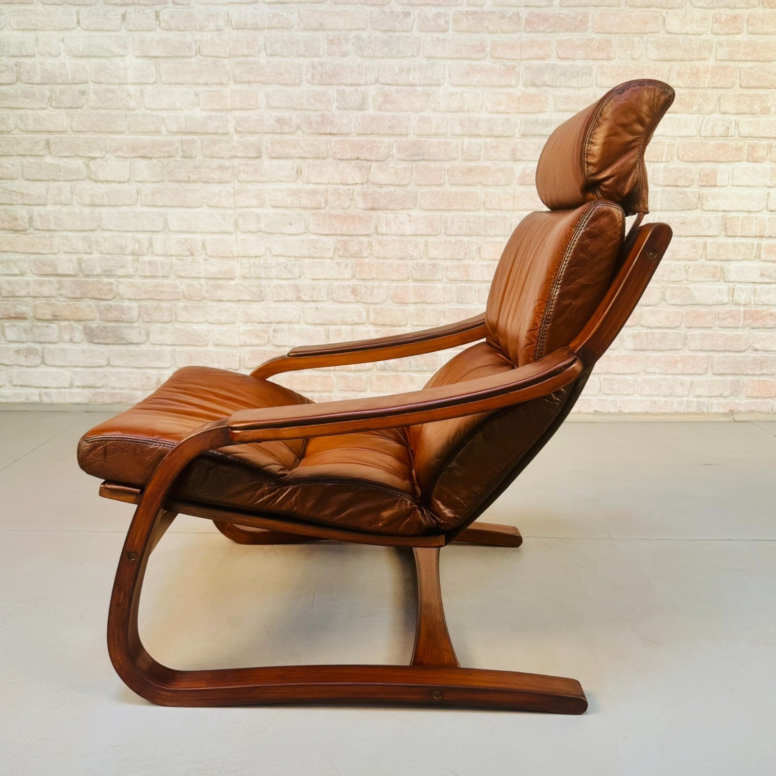 Vintage 1970s Skippers Møbler Danish Bentwood Cantilever Leather Armchair