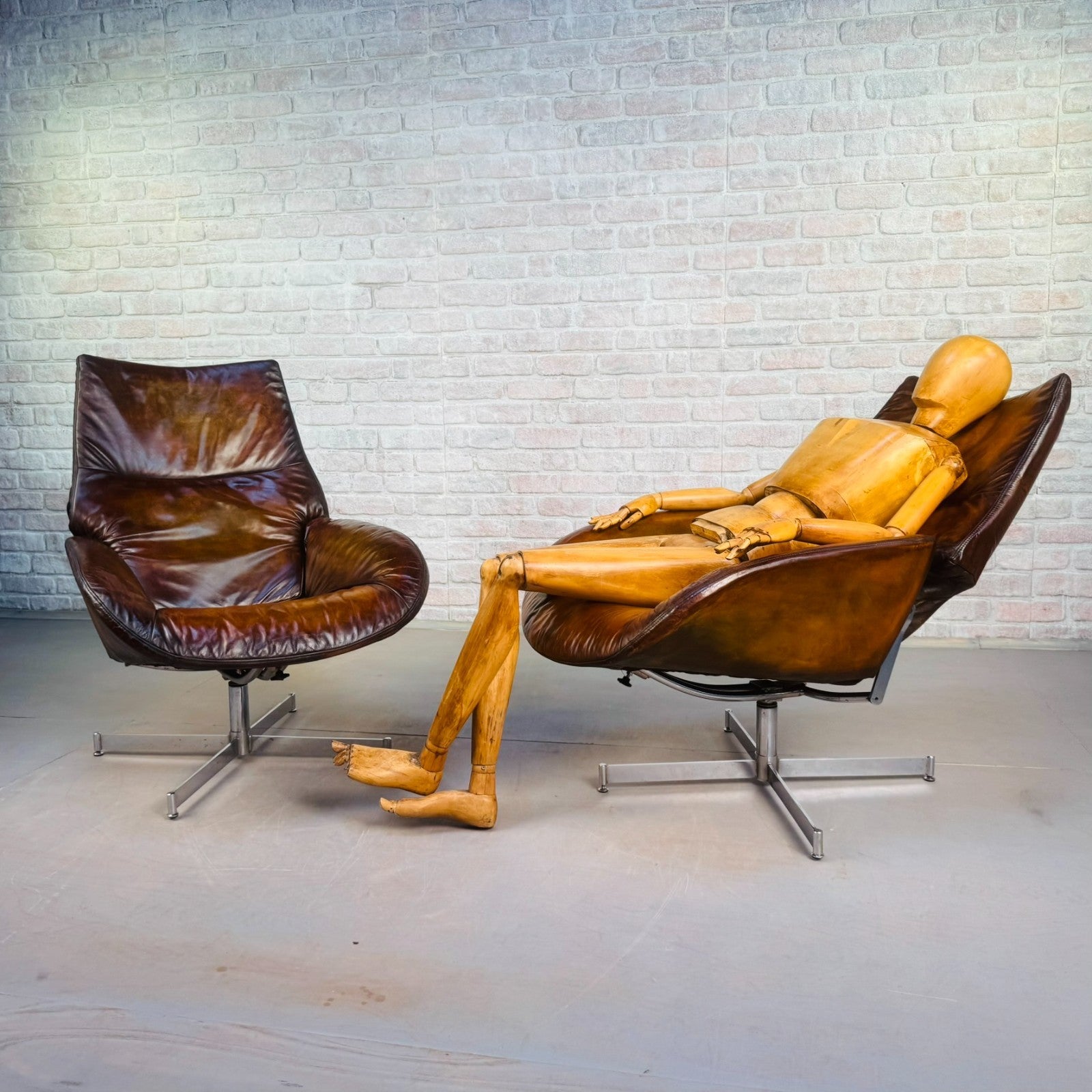 Stylish Vintage Danish Tan Leather Swivel Reclining Armchairs – Beautiful Patina