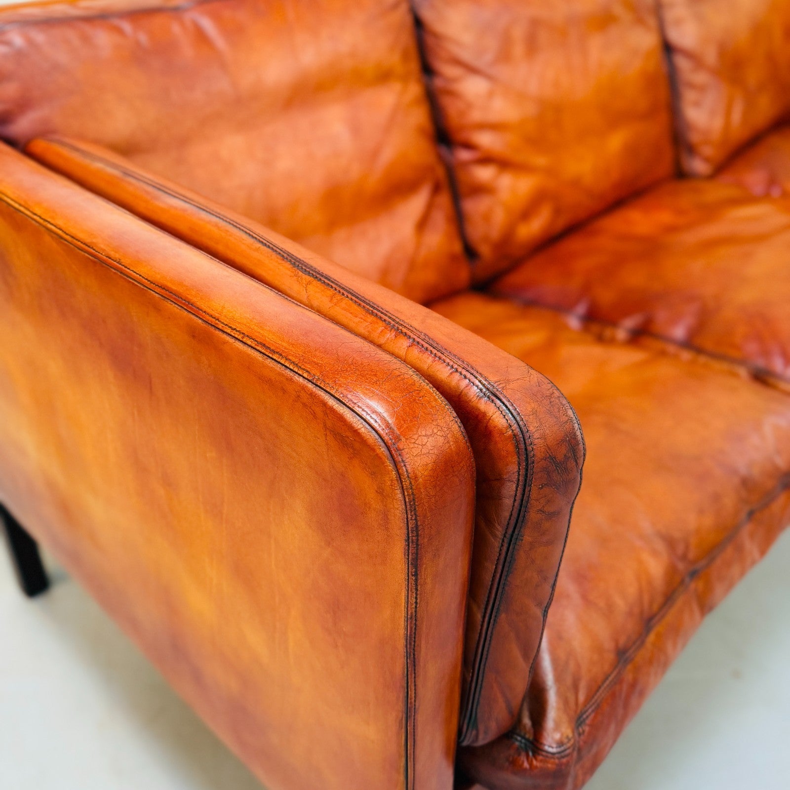 Vintage 1970s Thams Kvalitet Danish Cognac Hand-Dyed Leather Three Seater Sofa