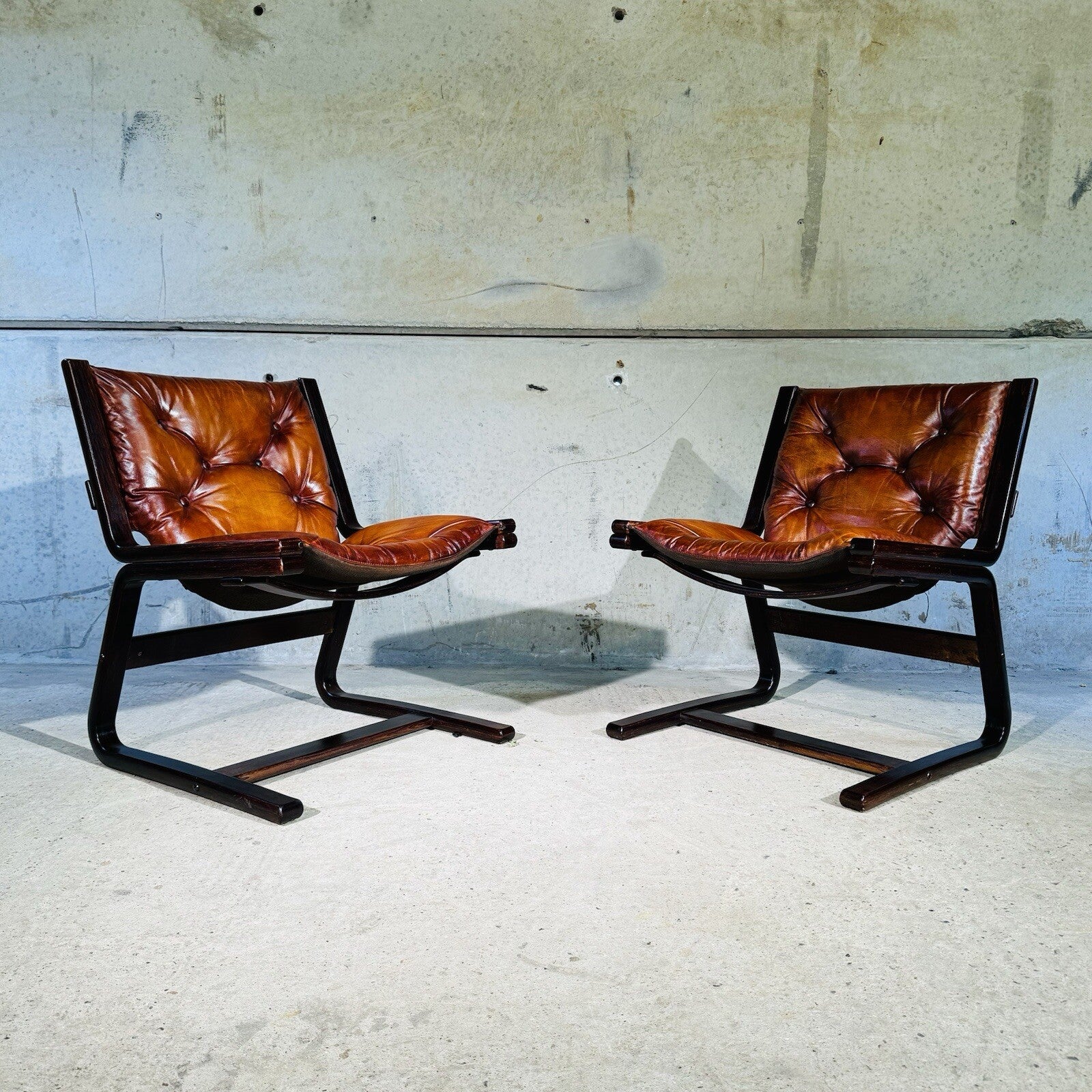 Vintage Pair of Norwegian 1960s Cantilever Bentwood Chairs Tan Leather