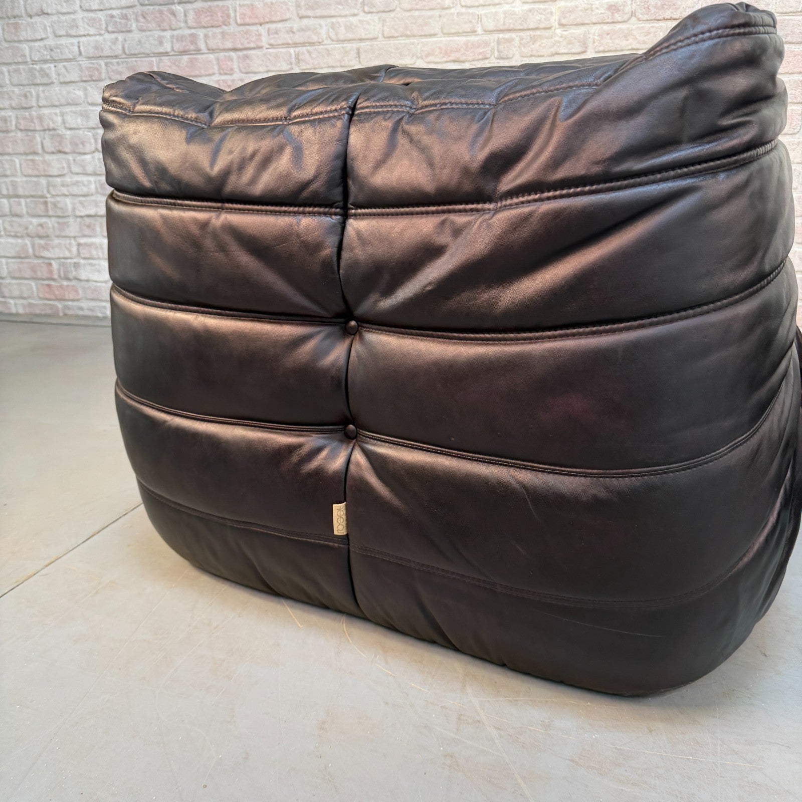 Pair of Vintage Ligne Roset Togo Black Hand-Dyed Leather Chairs - Michel Ducaroy