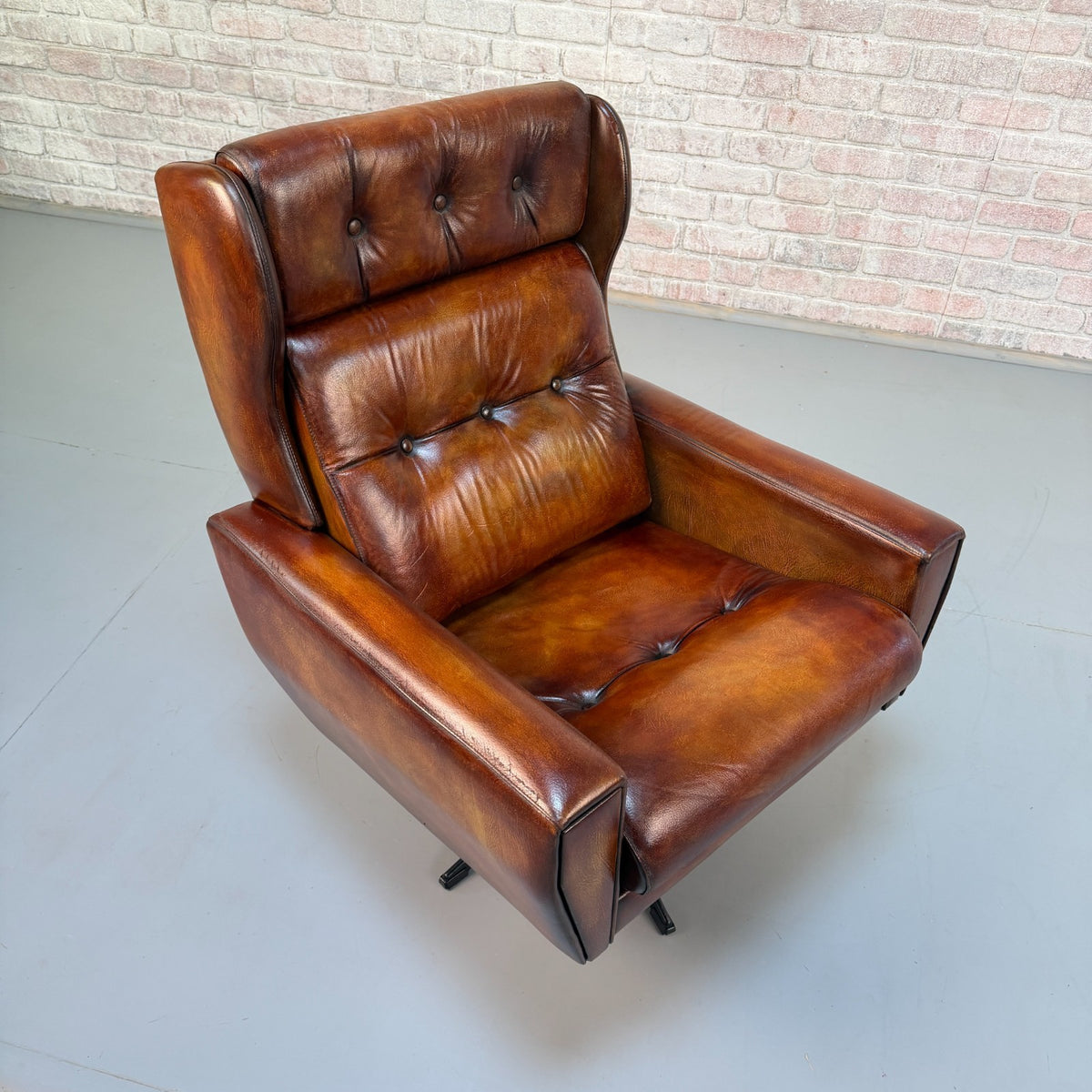 Vintage Danish Tan Leather Swivel Armchair – Scandinavian Design