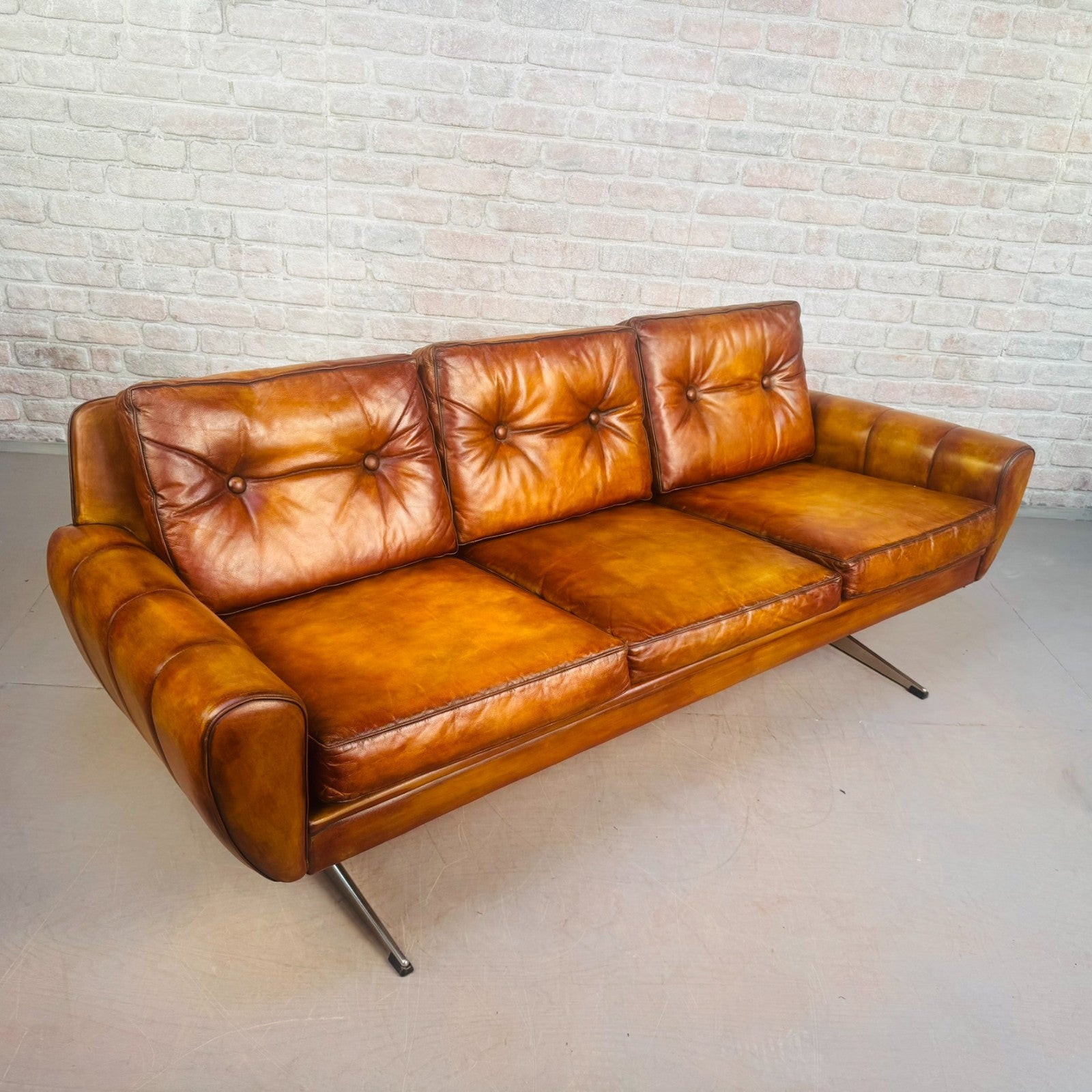 Vintage 1970s Svend Skipper Tan Leather 3 Seater Sofa Chrome Ski Legs
