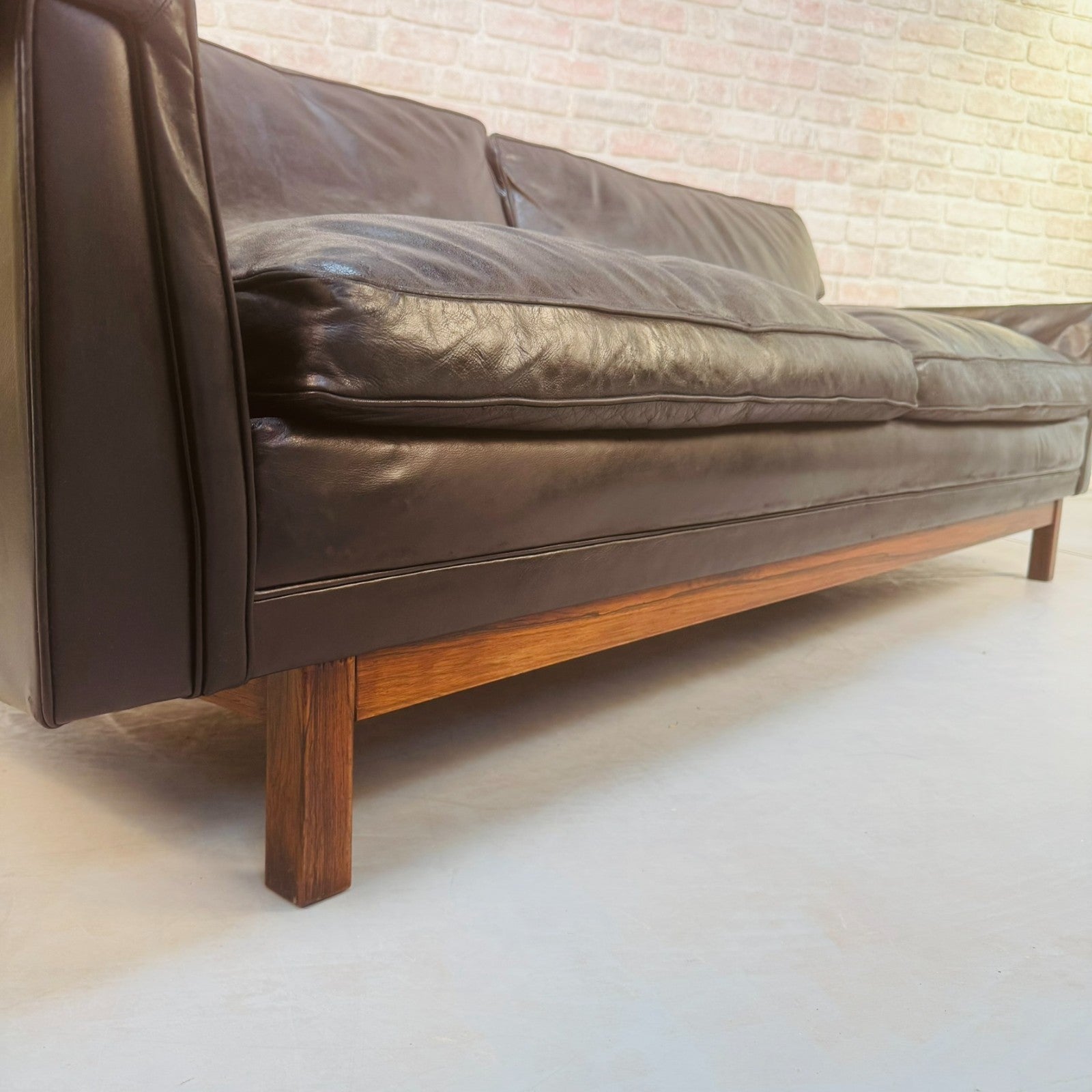 Long Vintage 1960s Swedish Black Leather Three Seater Sofa – Rosewood Base
