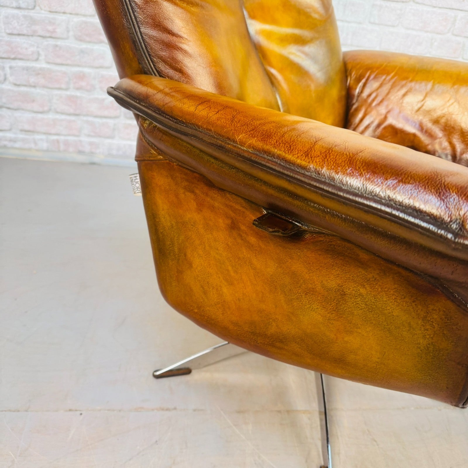 Vintage Danish Hort Knudsen Tan Leather Swivel Reclining Chair