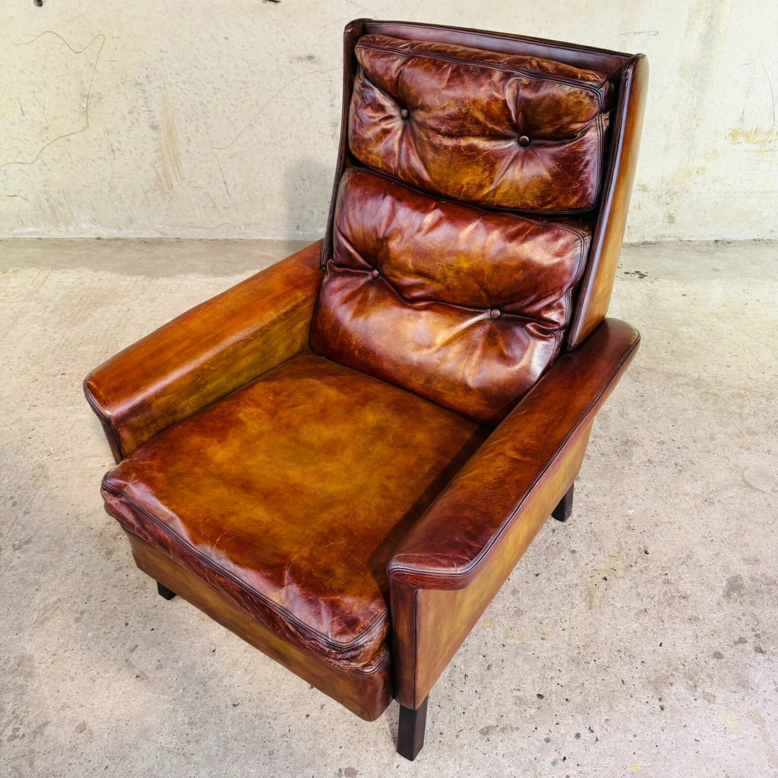 Vintage 70s Danish High-Back Tan Leather Chair – Timeless Comfort & Style