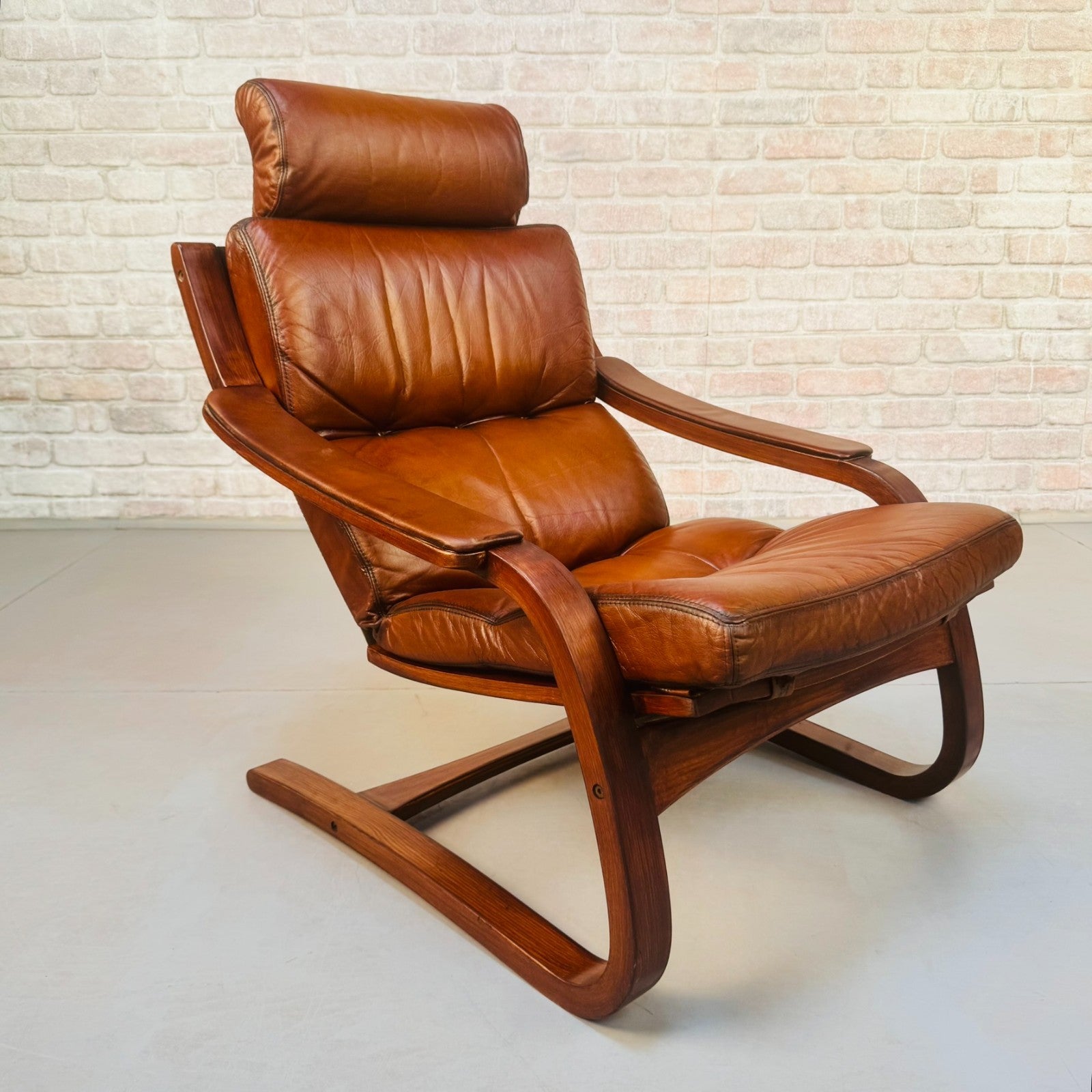 Vintage 1970s Skippers Møbler Danish Bentwood Cantilever Leather Armchair