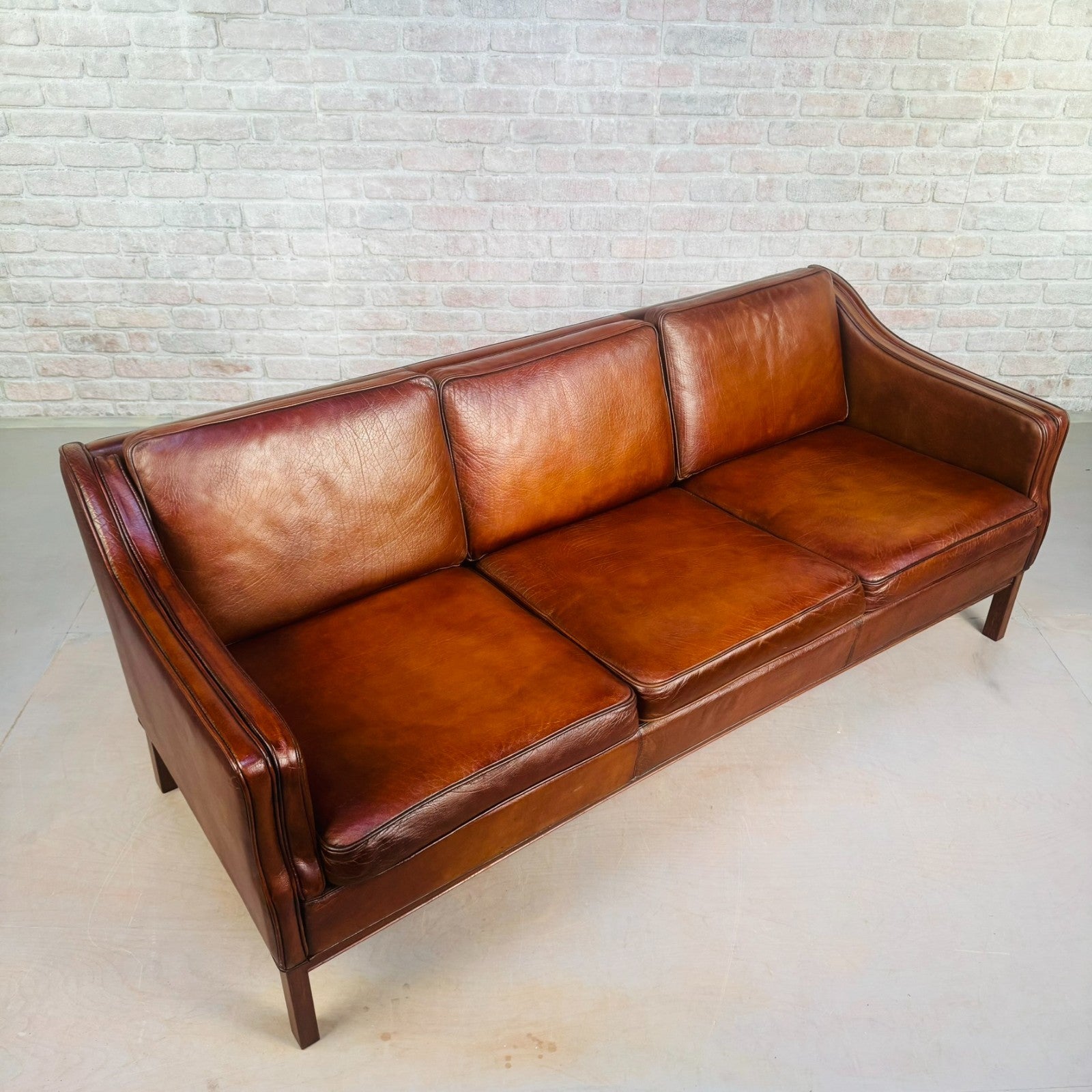 1970s Vintage Danish Dark Tan Leather Three Seater Sofa – Sleek Design