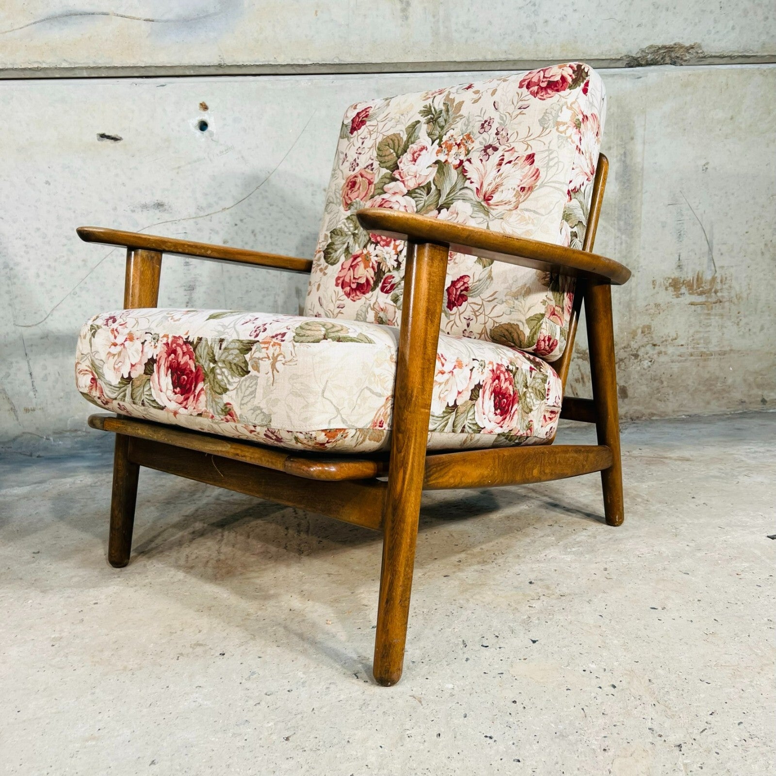 Original Danish 60s Hans Wegner GE-240 Sofa and Pair of Armchairs Suite