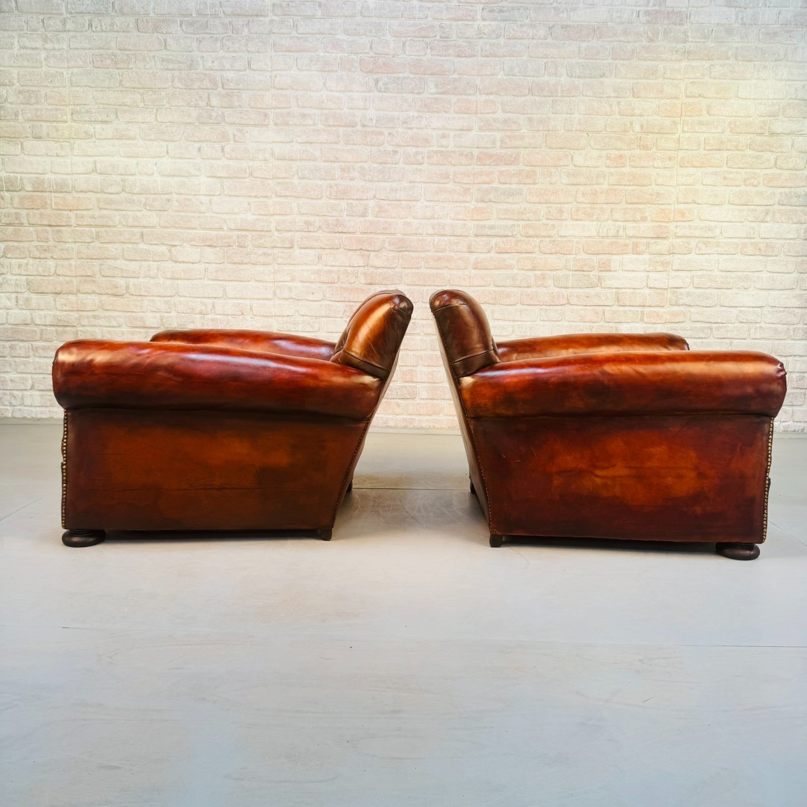 Pair 1920s English Cognac Leather Club Chairs Deep Seated Armchairs