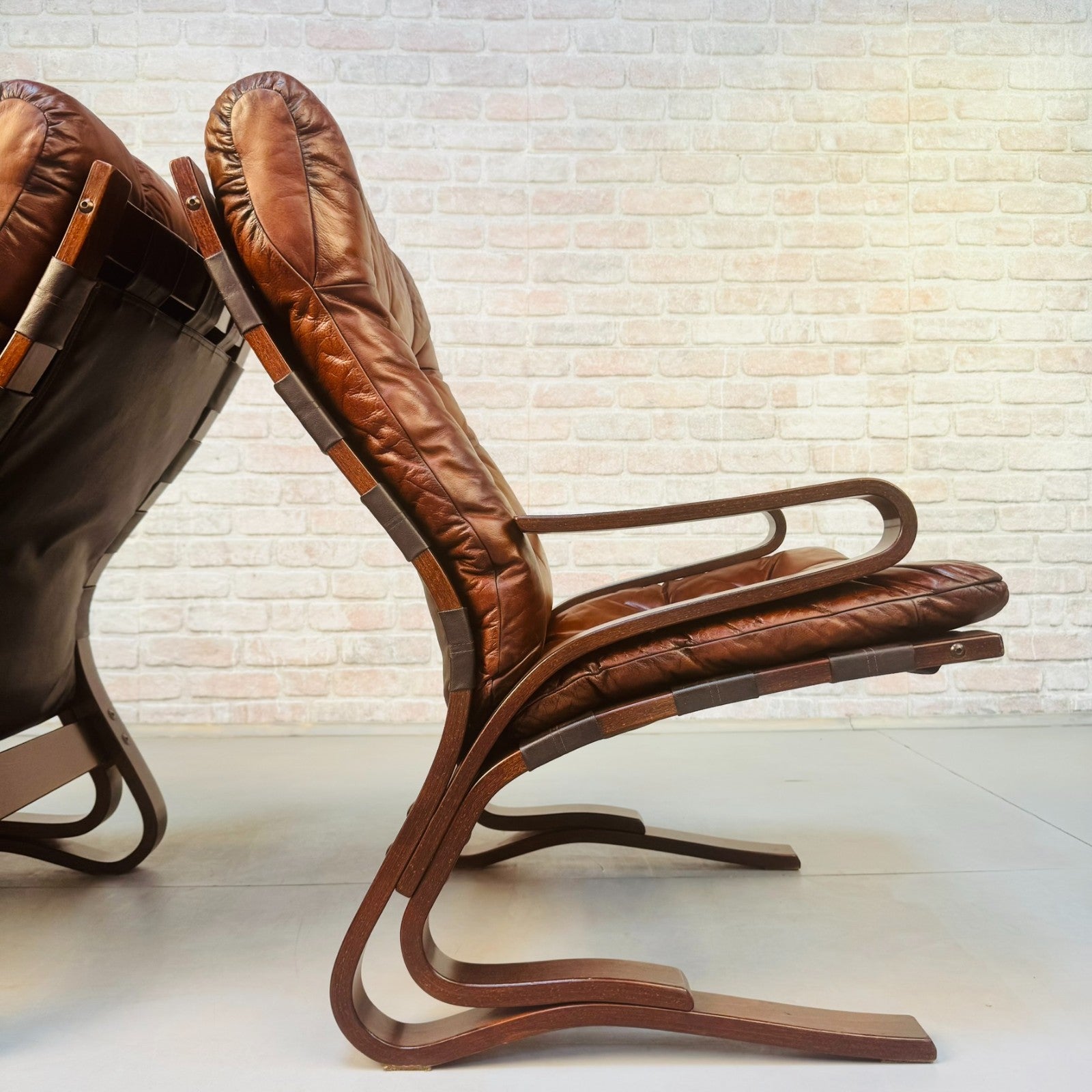Pair of Vintage 1970s Norwegian Kengu Lounge Chairs by Rybo Rykken
