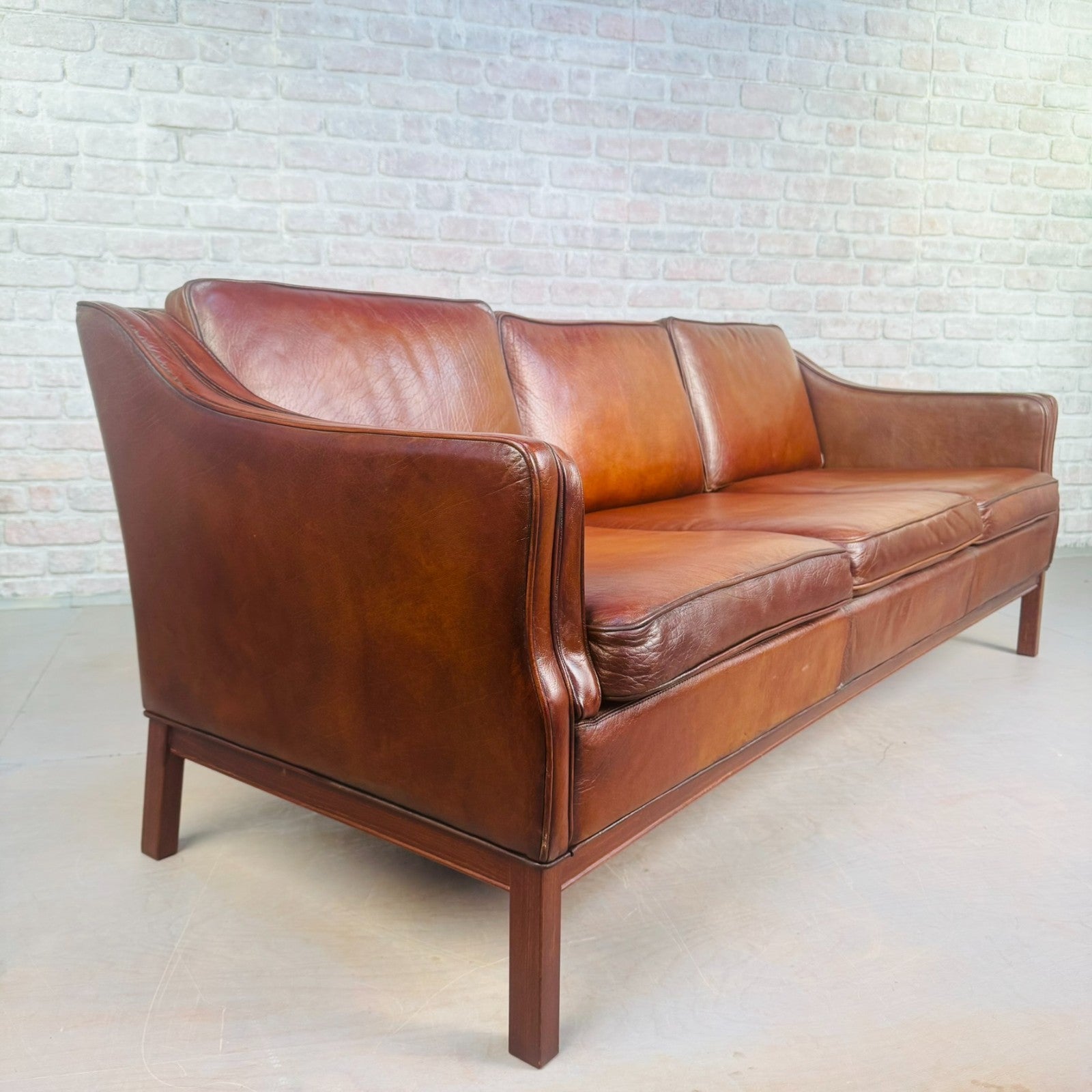 1970s Vintage Danish Dark Tan Leather Three Seater Sofa – Sleek Design