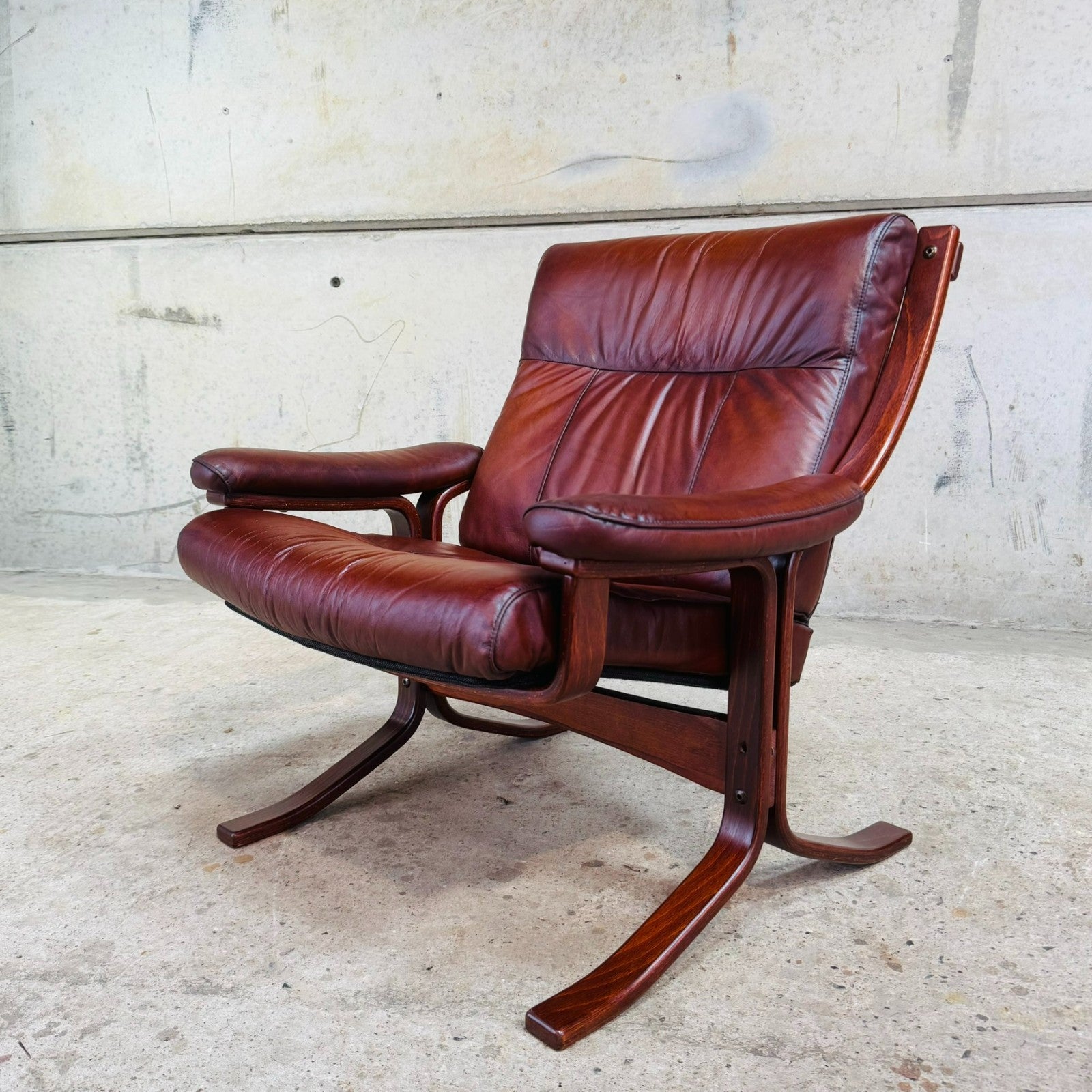 Norwegian 1970s Vintage Tan Leather Bentwood Chair
