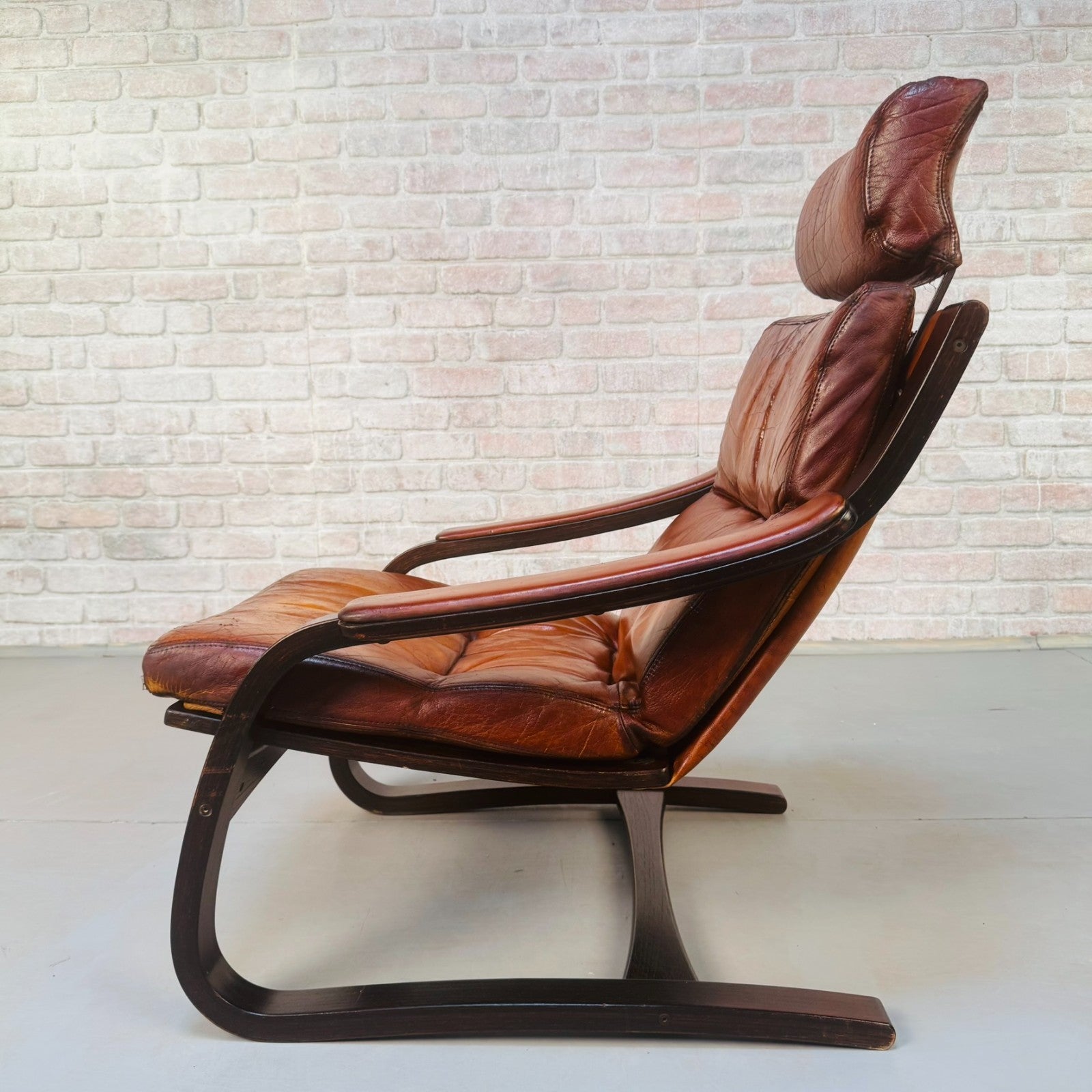 Vintage 1970s Skippers Møbler Danish Bentwood Cantilever Leather Armchair