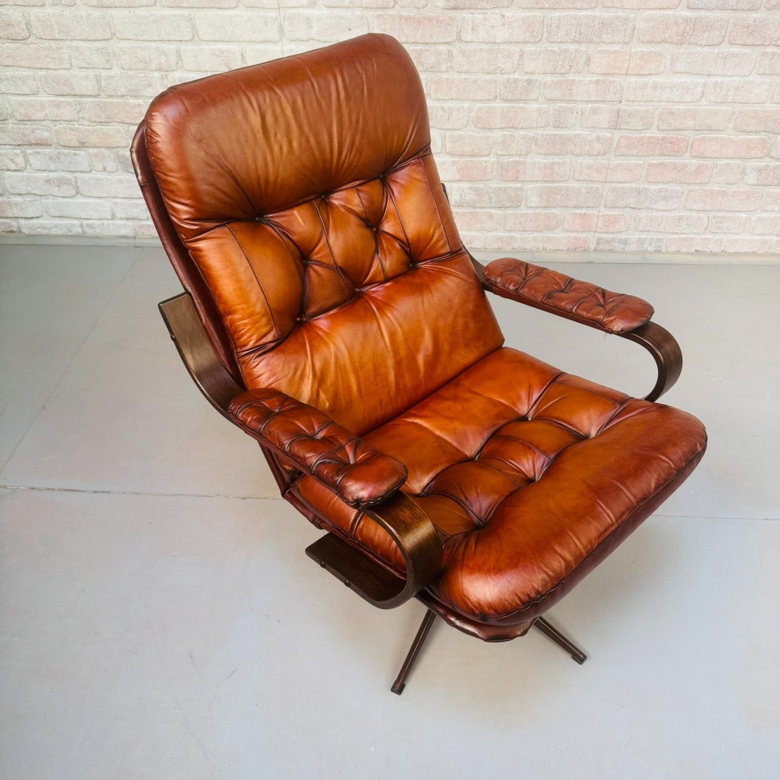 Vintage Danish Hand Dyed Tan Leather Swivel Chair – Neat Proportions