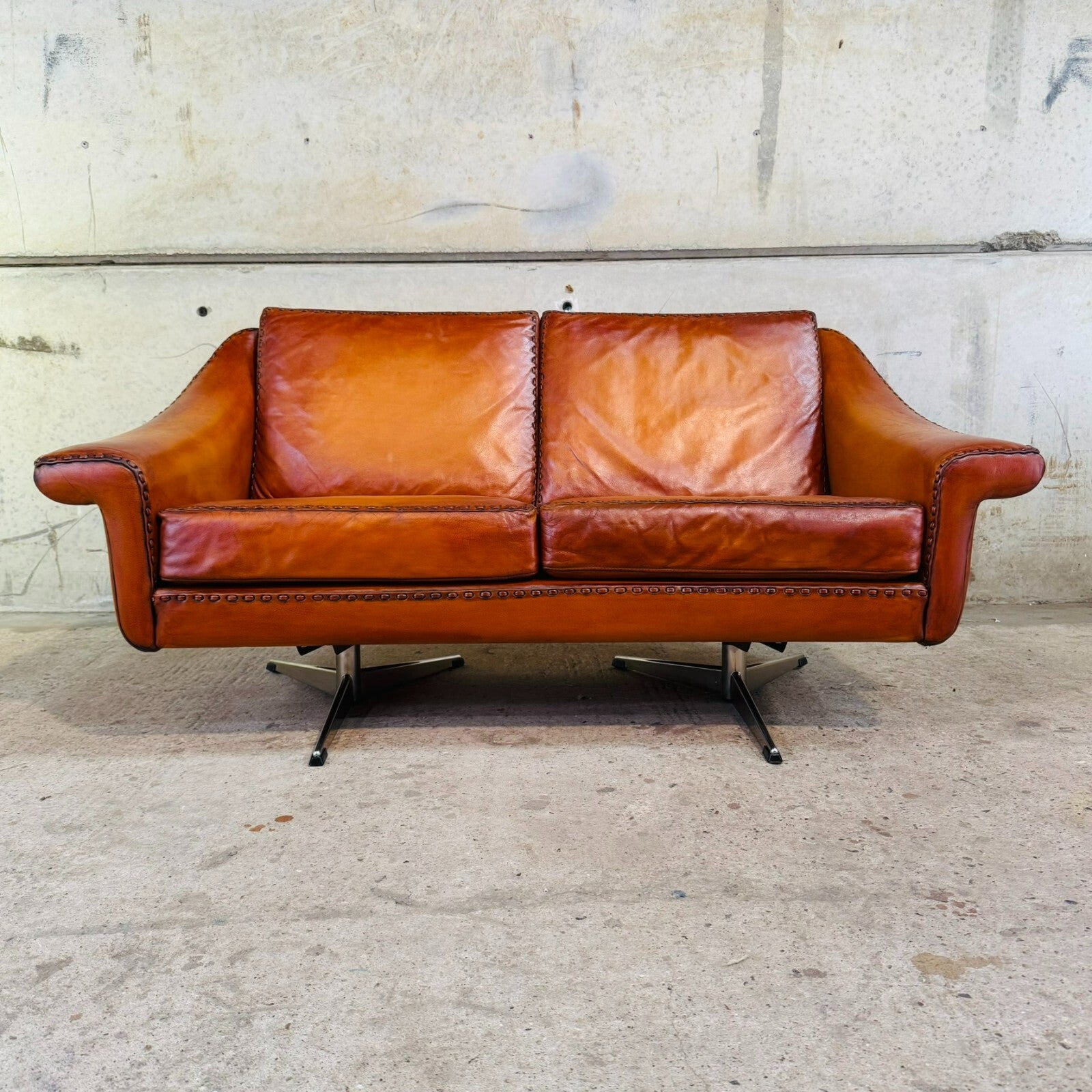 1970s "Matador" Two-Seater Light Tan Leather Sofa by Aage Christiansen