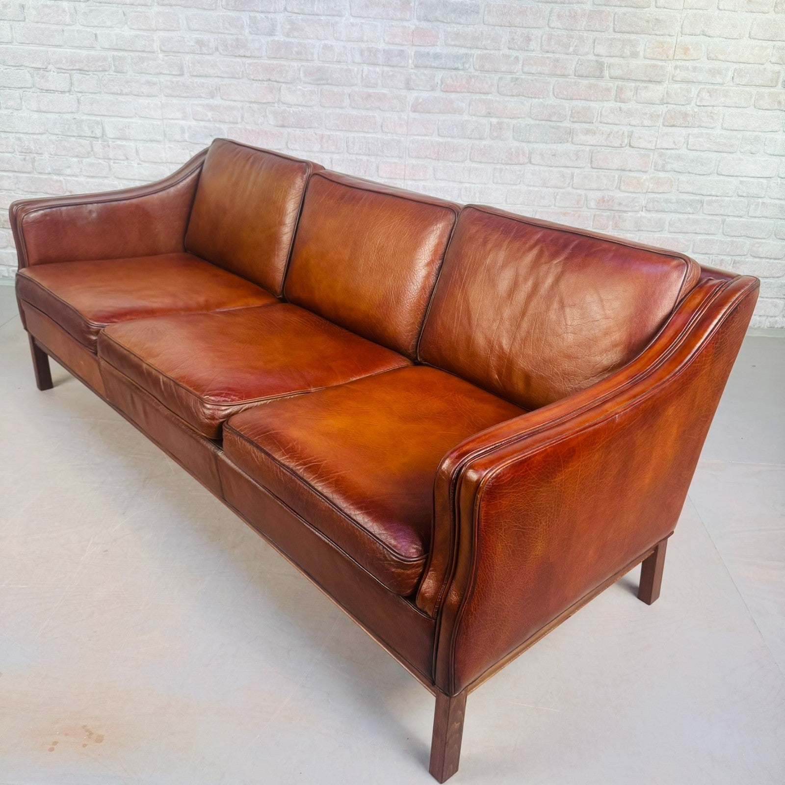 1970s Vintage Danish Dark Tan Leather Three Seater Sofa – Sleek Design