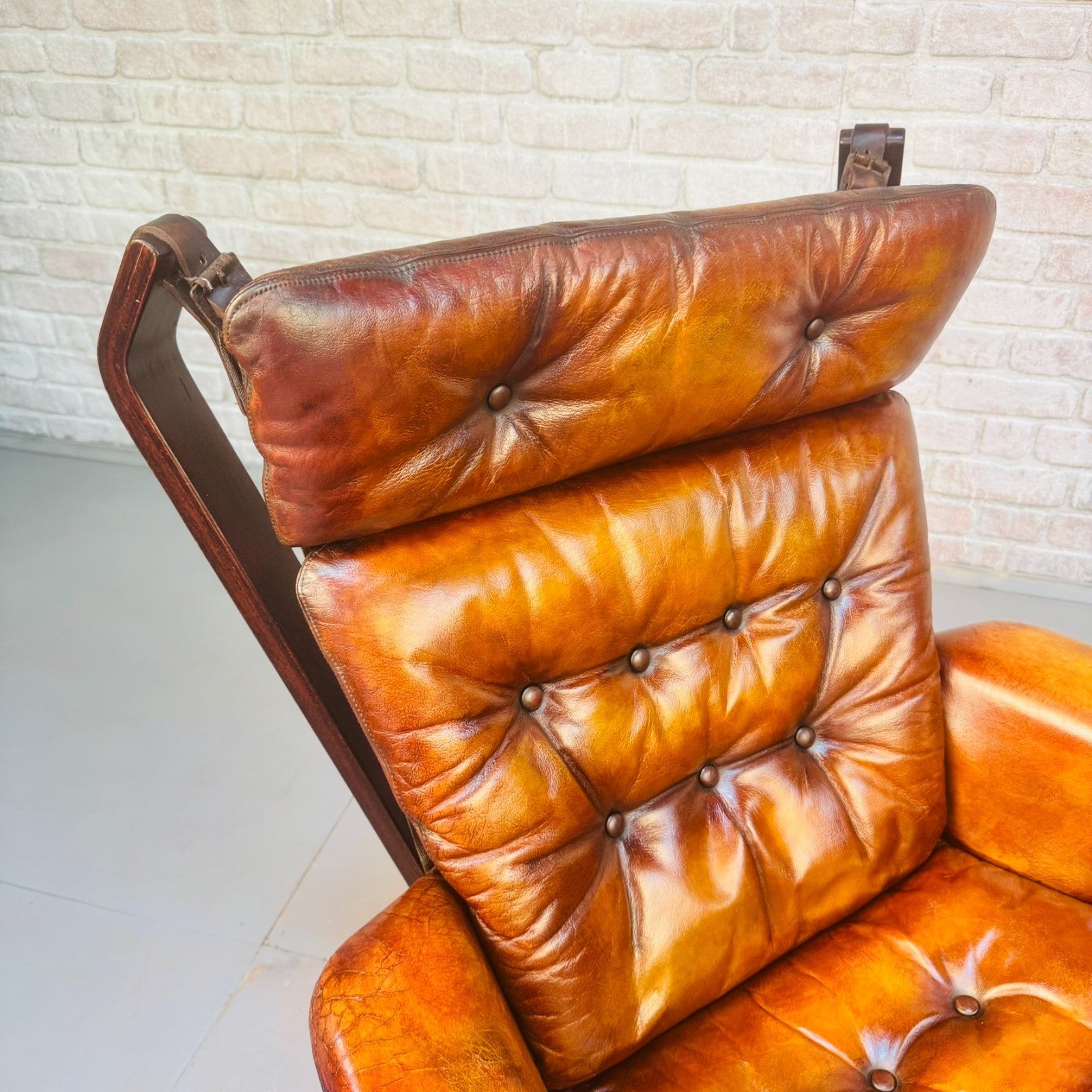 Pair Vintage Trygg Mobler Superstar Chairs Sigurd Resell Tan Leather