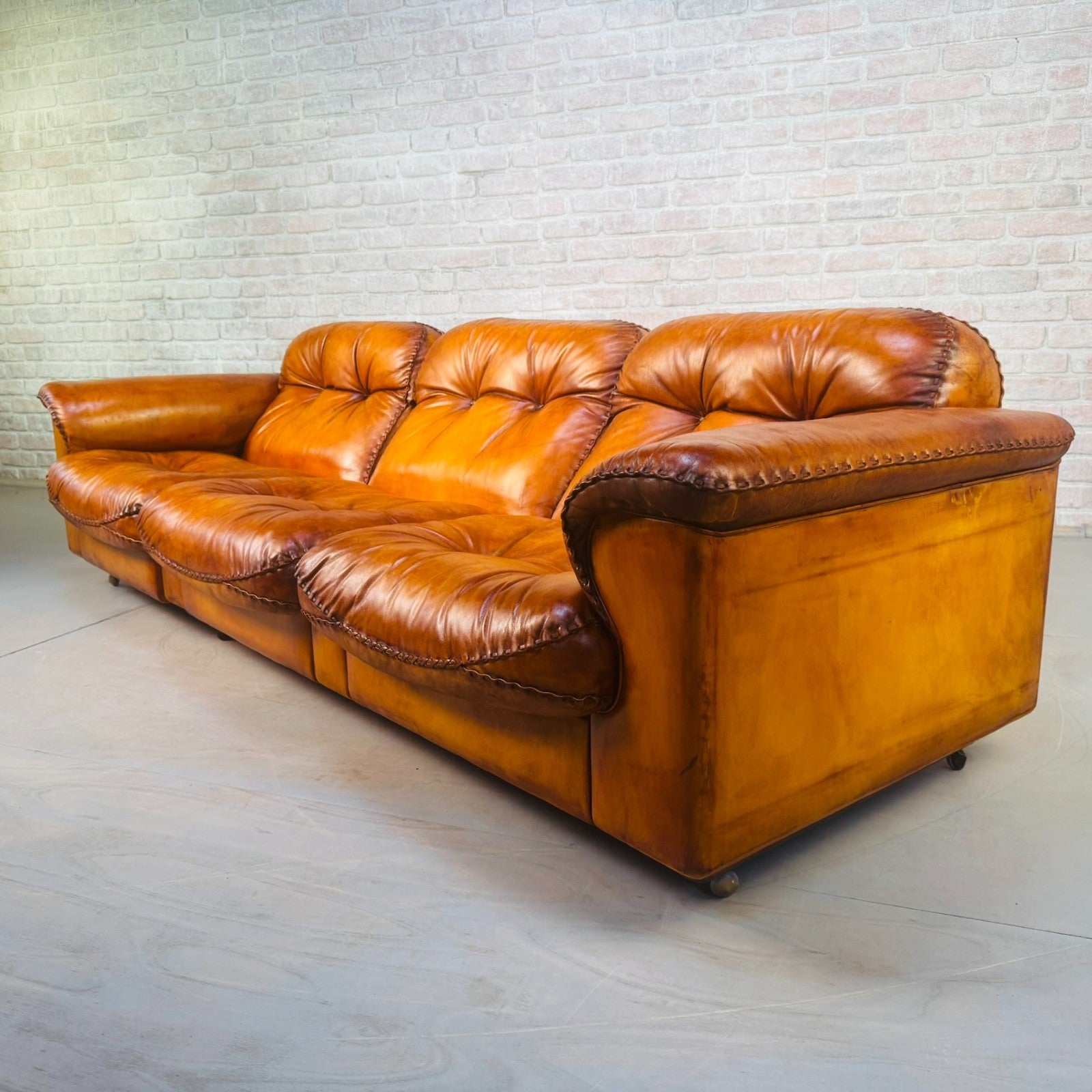 1970s Swiss De Sede DS-101 Tan Leather Three Seater & Armchair Suite