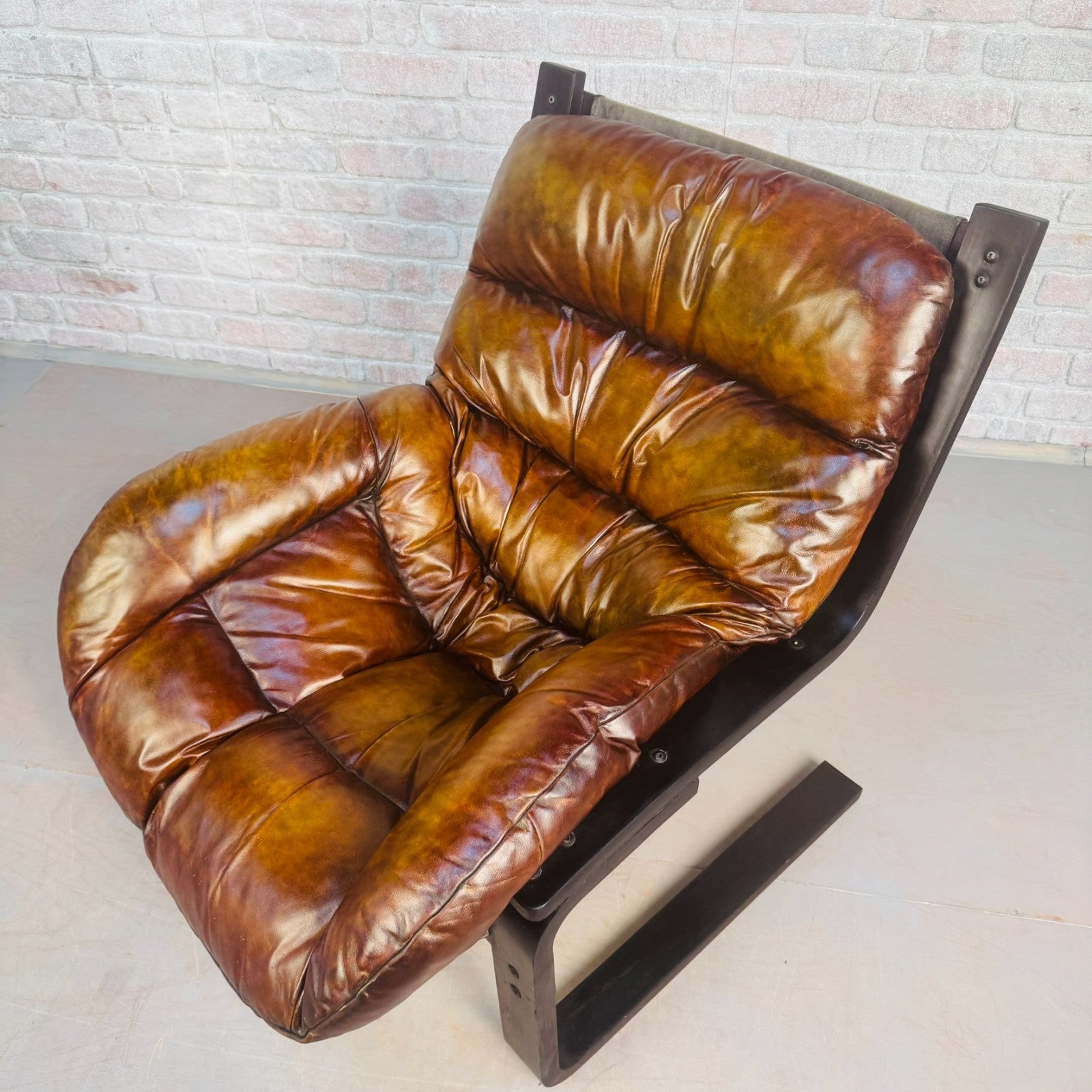 Vintage 1970s Swedish Cantilever Tan Leather Armchair – Stylish, Comfortable