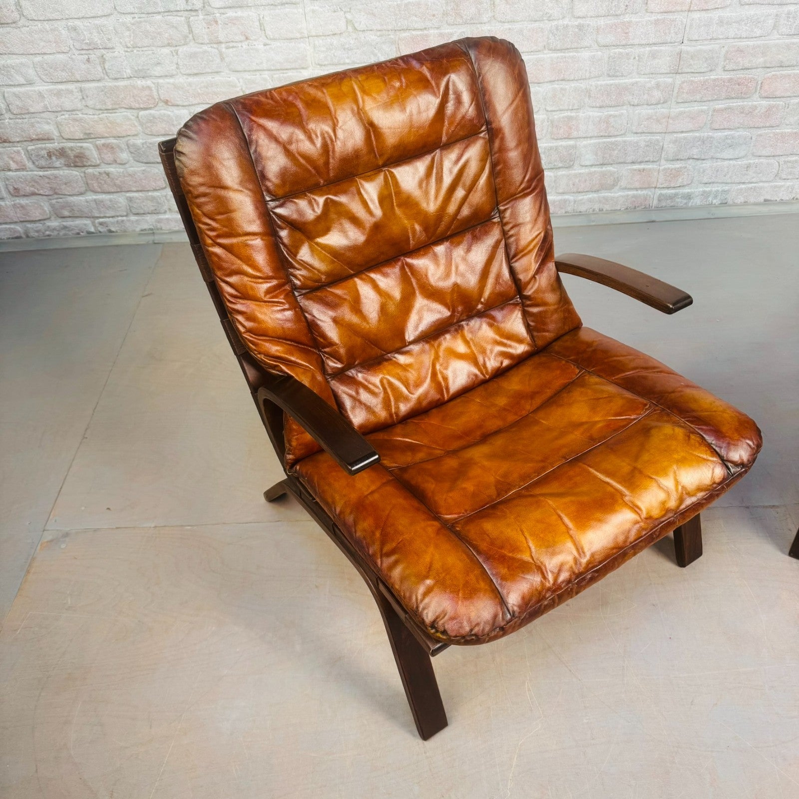 Mid Century Danish Farstrup Mobler Tan Leather Armchairs Pair Bentwood Miljø