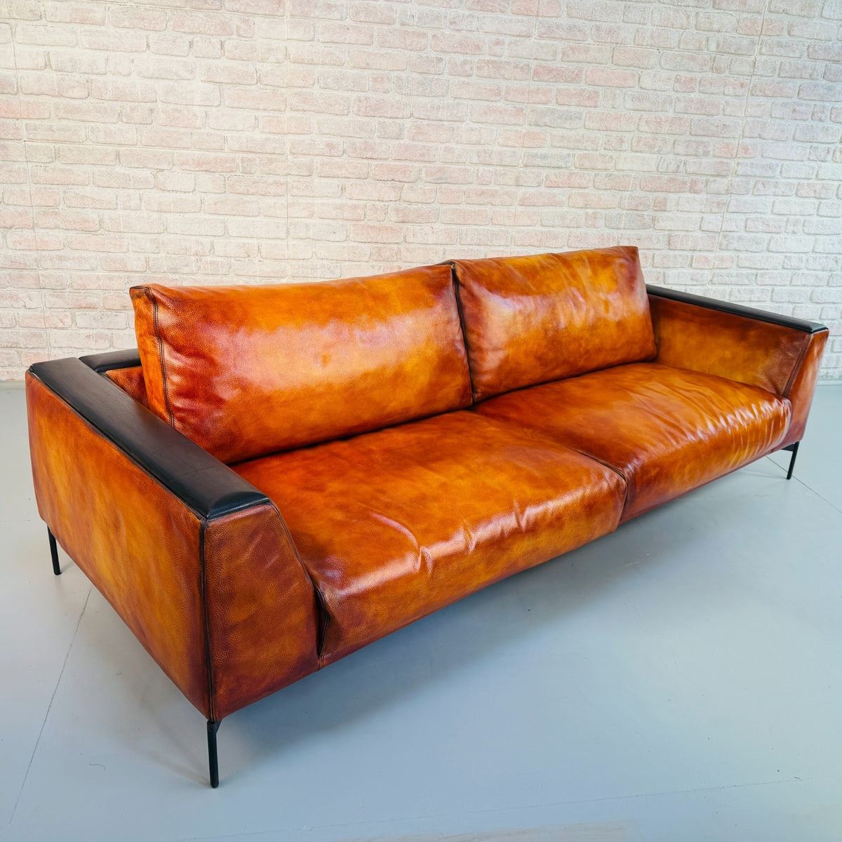 Vintage Arflex Italian Hand Dyed Tan Leather Large 3/4 Seater Sofa