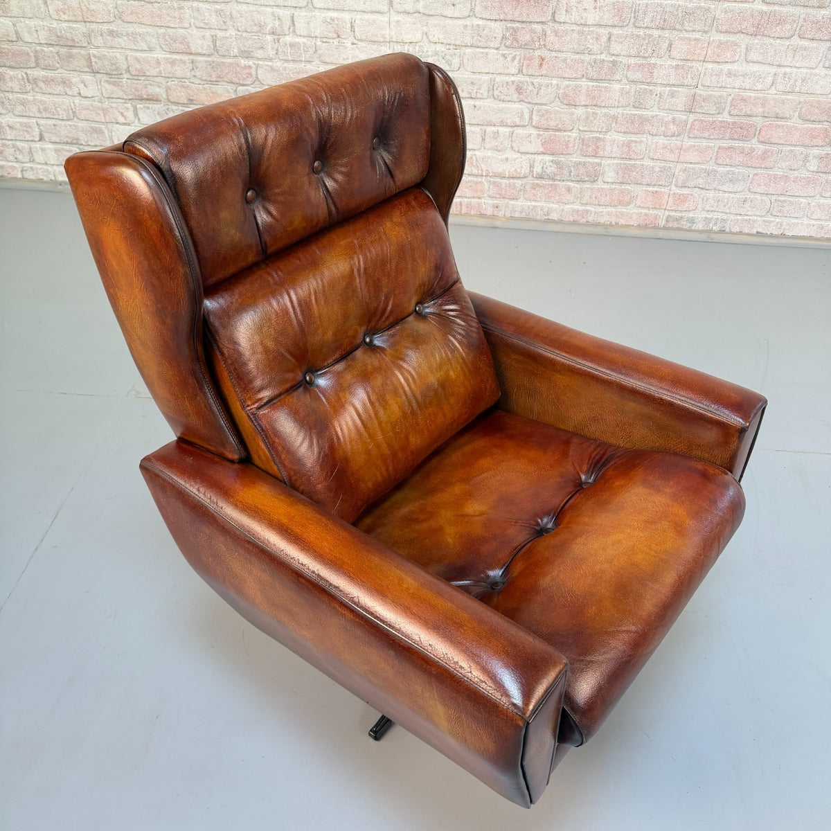 Vintage Danish Tan Leather Swivel Armchair – Scandinavian Design