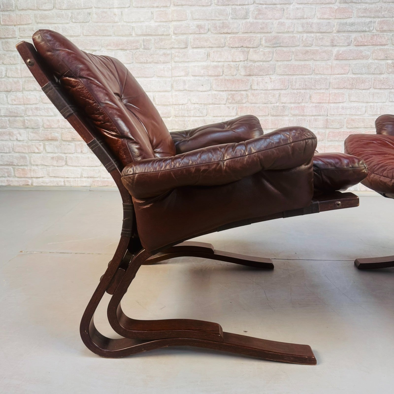 Pair of 1970s Danish ‘Skyline’ Brown Leather Armchairs by Hove Møbler
