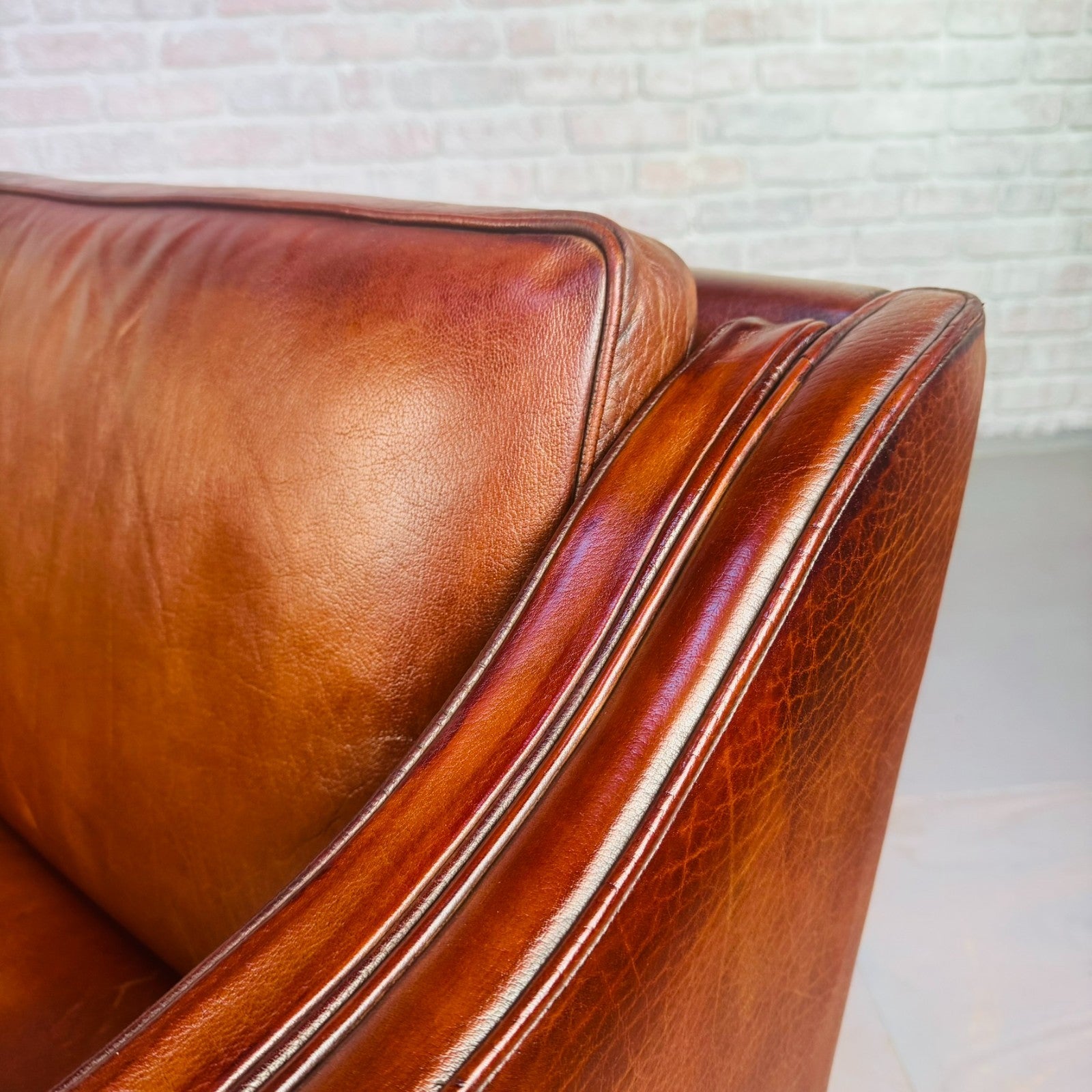 1970s Vintage Danish Dark Tan Leather Three Seater Sofa – Sleek Design