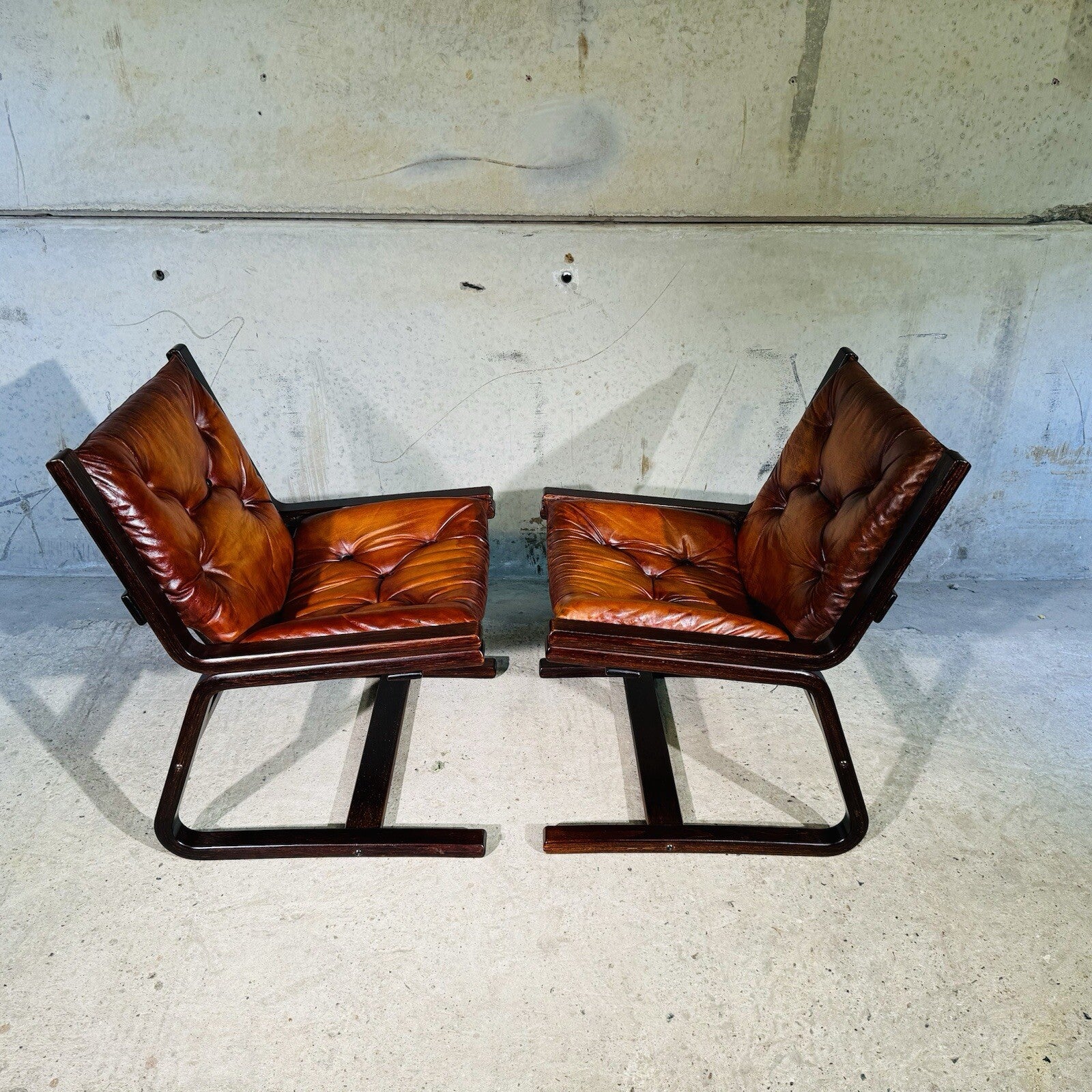 Vintage Pair of Norwegian 1960s Cantilever Bentwood Chairs Tan Leather