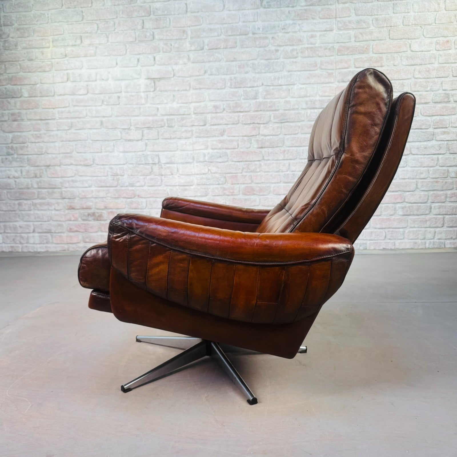 Mid-Century Danish Leather Swivel Armchair – Hand-Dyed Tan Colour