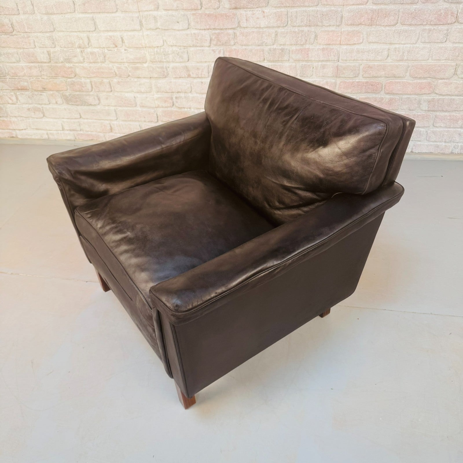 Vintage 1960s Swedish Black Leather Armchair – Rosewood Base
