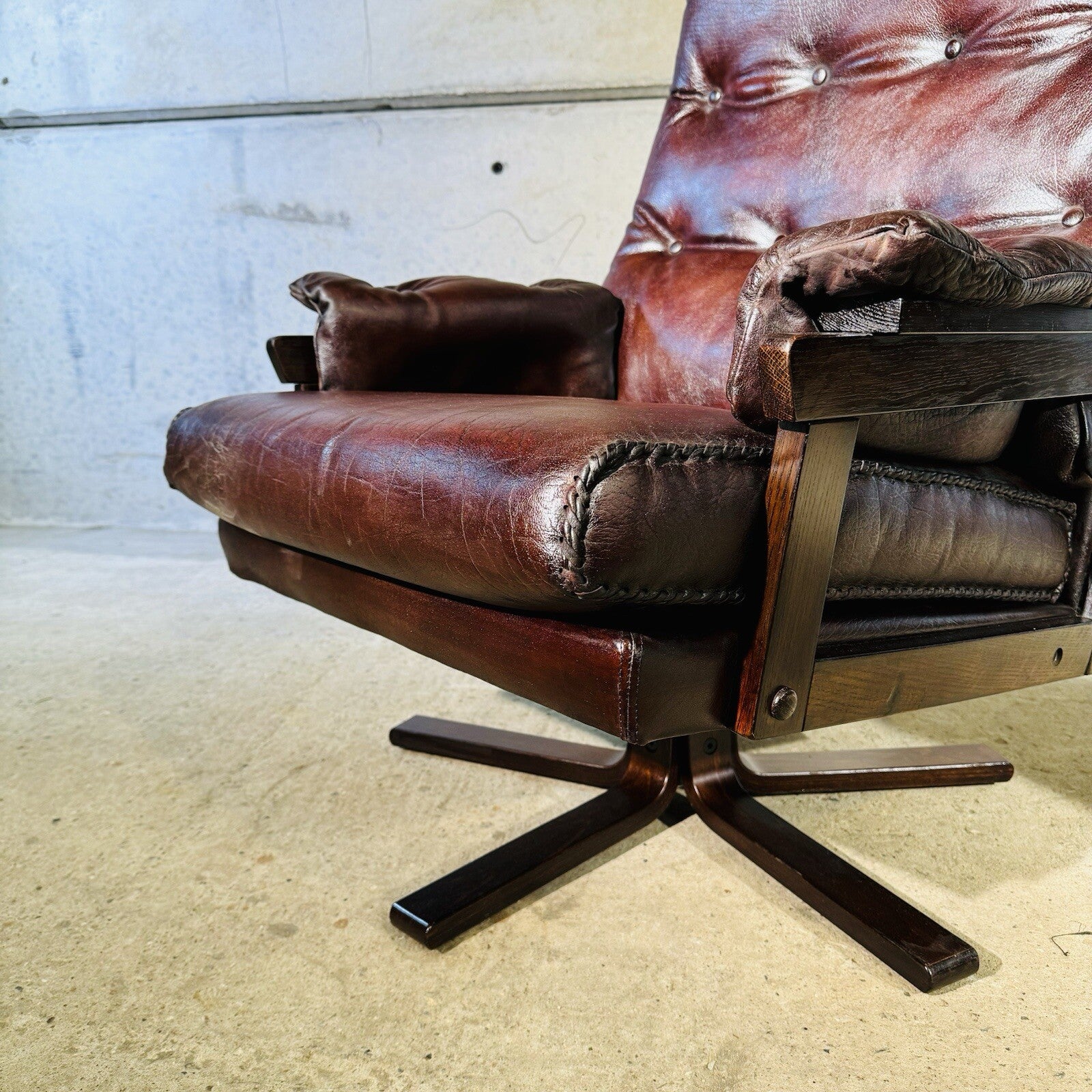 1 Of 2 Beautiful 70s Vintage Danish Chestnut Leather Swivel Chair
