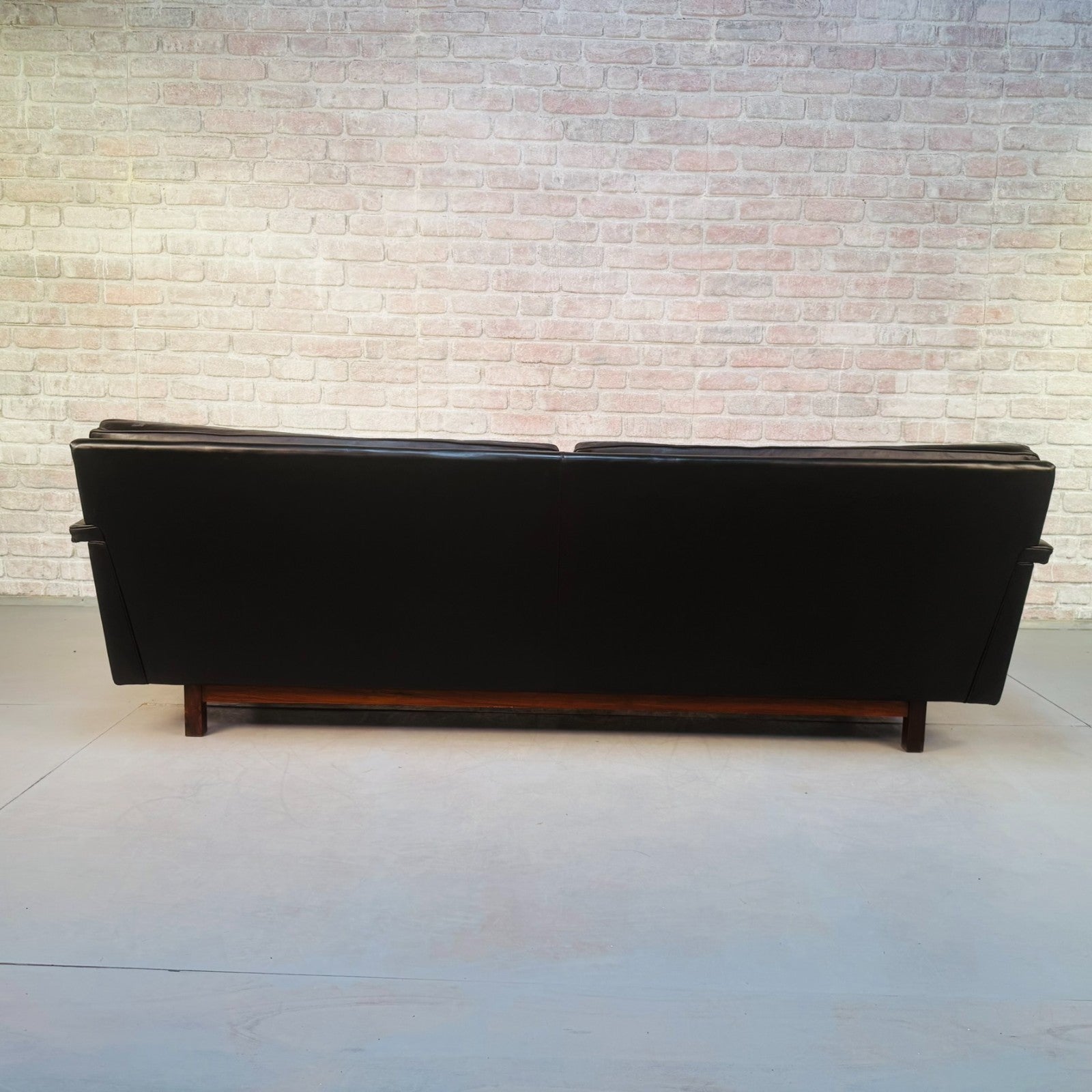 Long Vintage 1960s Swedish Black Leather Three Seater Sofa – Rosewood Base