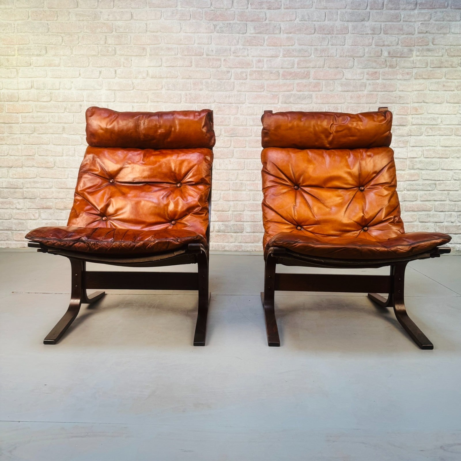 Pair of 1970s Westnofa Siesta High Back Lounge Chairs by Ingmar Relling