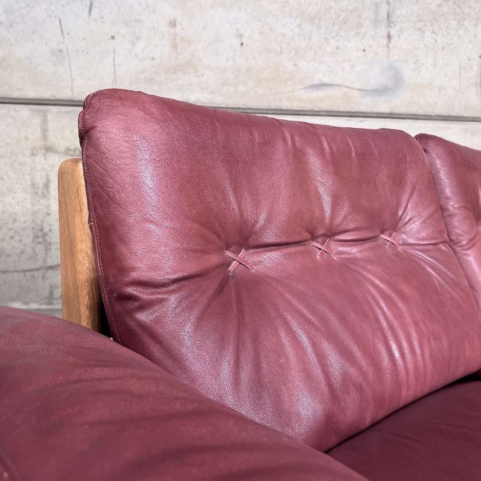 A Superb 1970s De Sede two-seater Mauve leather sofa